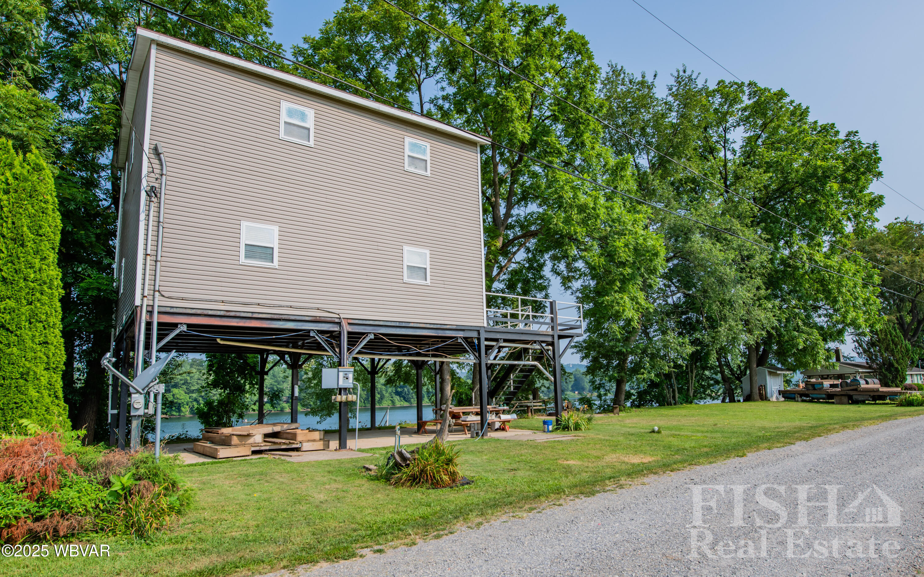 414 BIG RUN ROAD