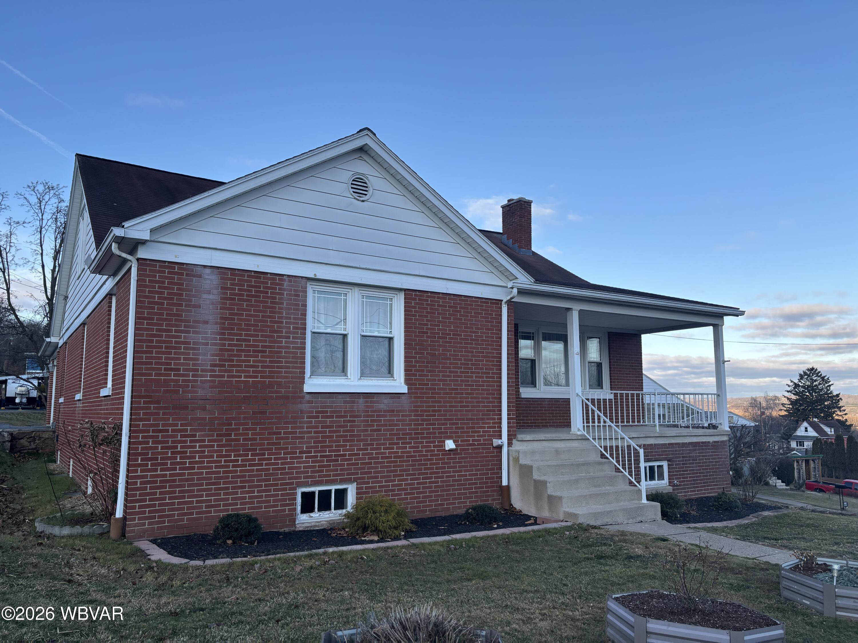 Properties 5 340 STANTON STREET