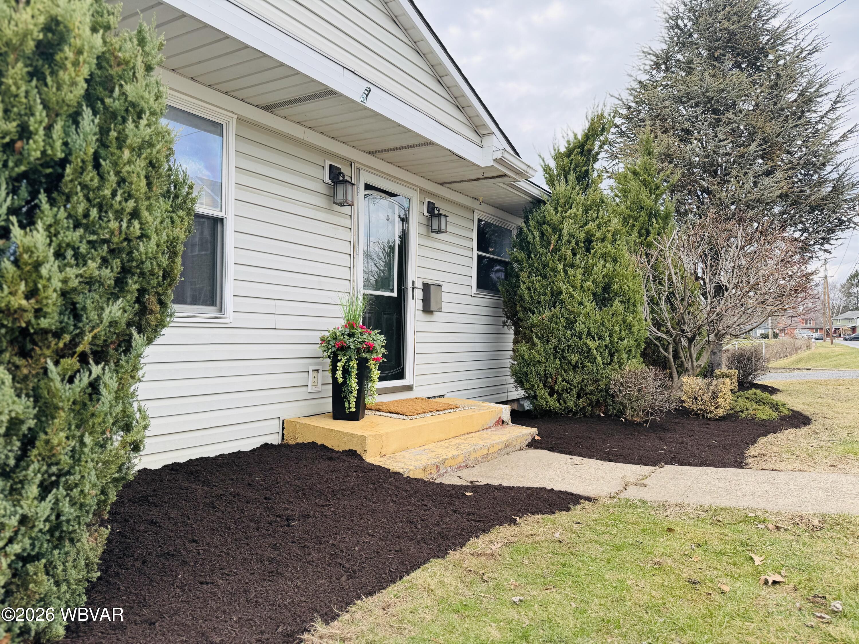 Properties 4 309 N LOYALSOCK AVENUE