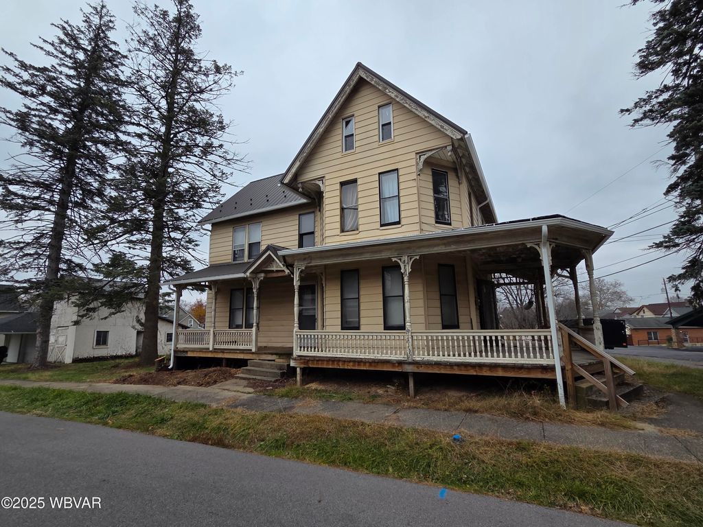 Photo of 816 CHESTNUT STREET, Williamsport, PA 17701 (MLS # WB-102839)