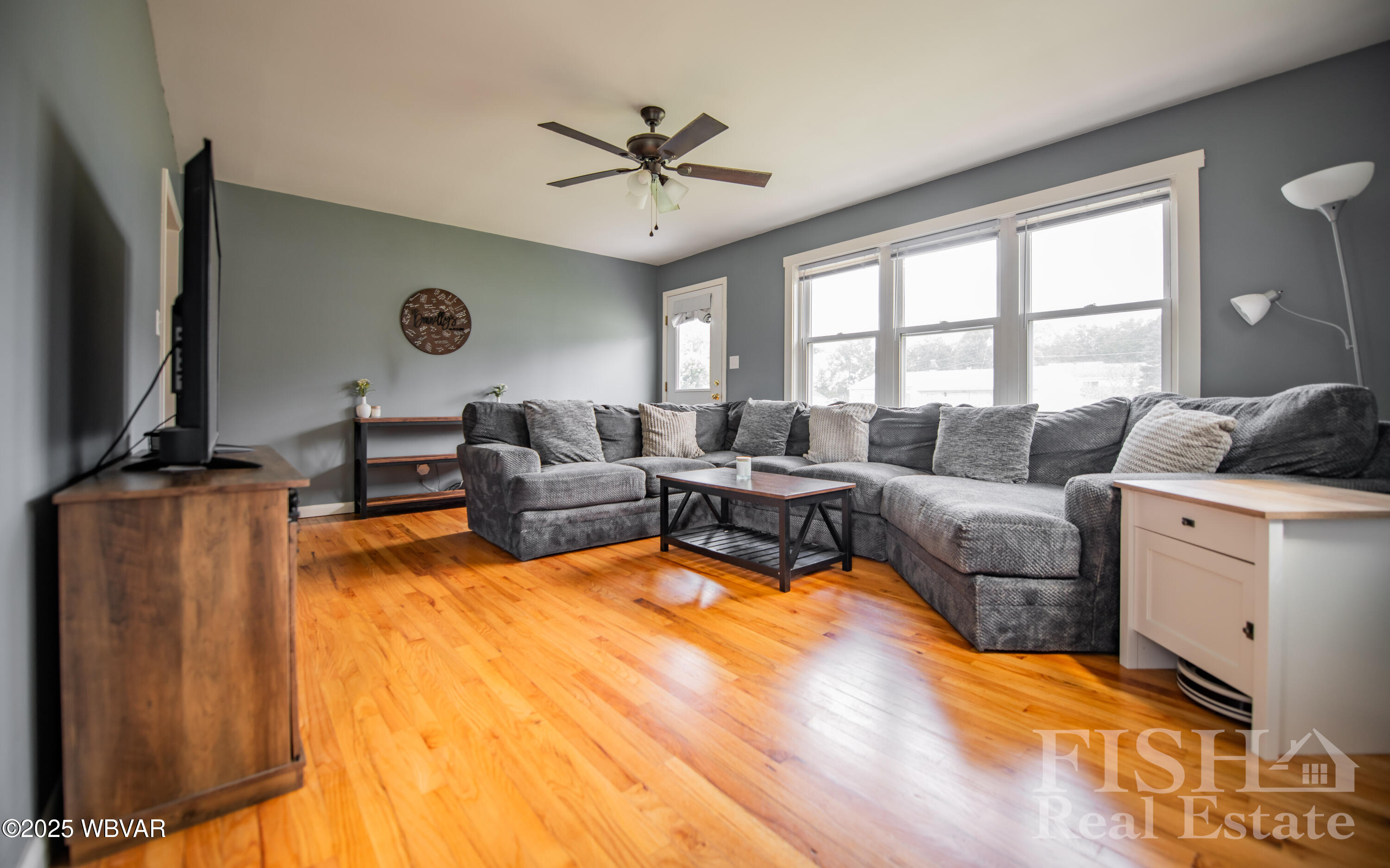 Properties 5 32 SYCAMORE LANE