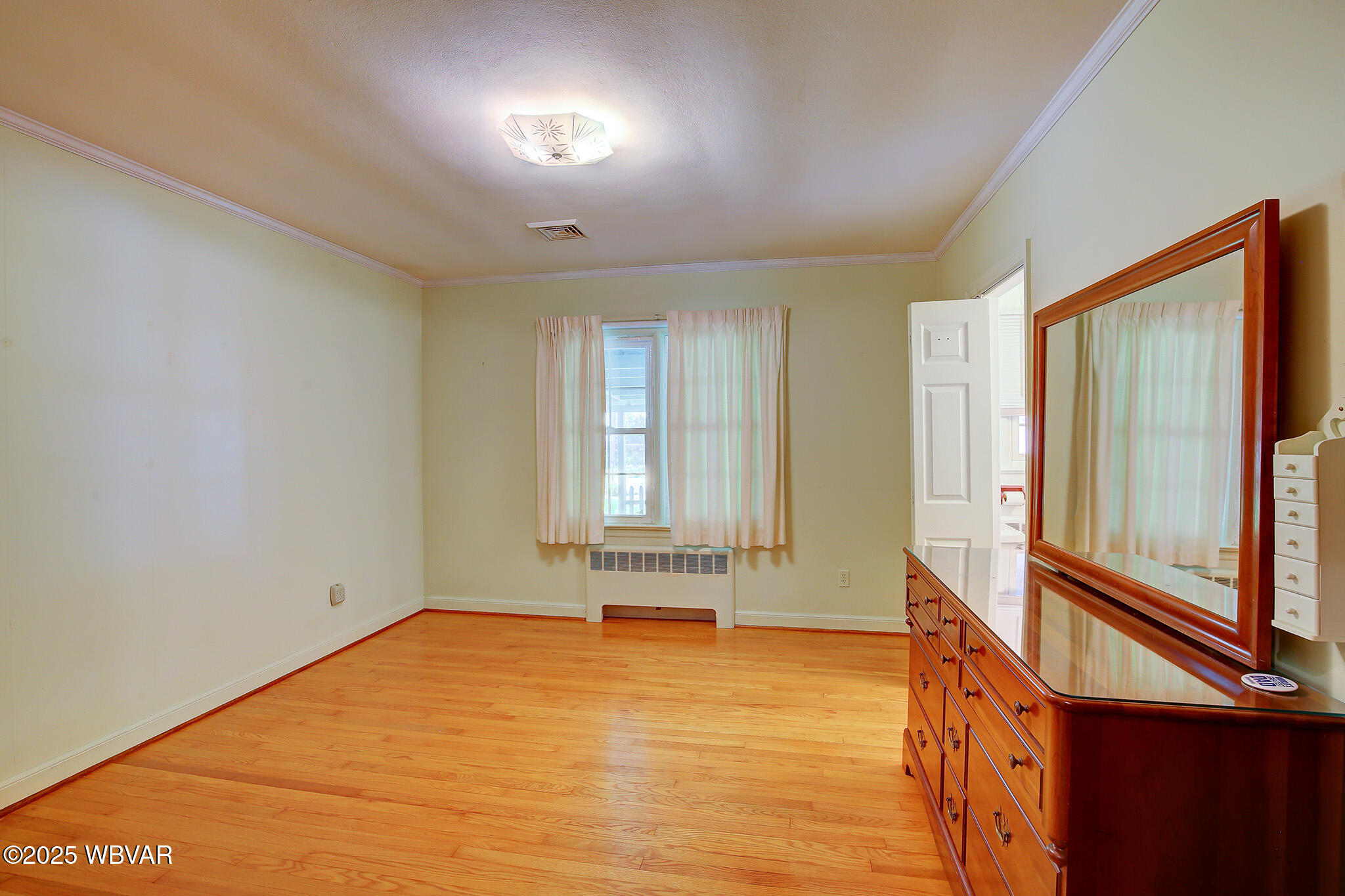 Williamsport, Pennsylvania 17701, United States, 3 Bedrooms Bedrooms, ,3 BathroomsBathrooms,Residential,Pending,119633
