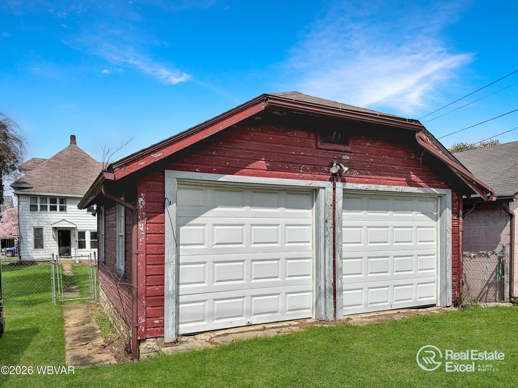 Photo of 129 W CENTRAL AVENUE, Williamsport, PA 17702 (MLS # WB-103645)