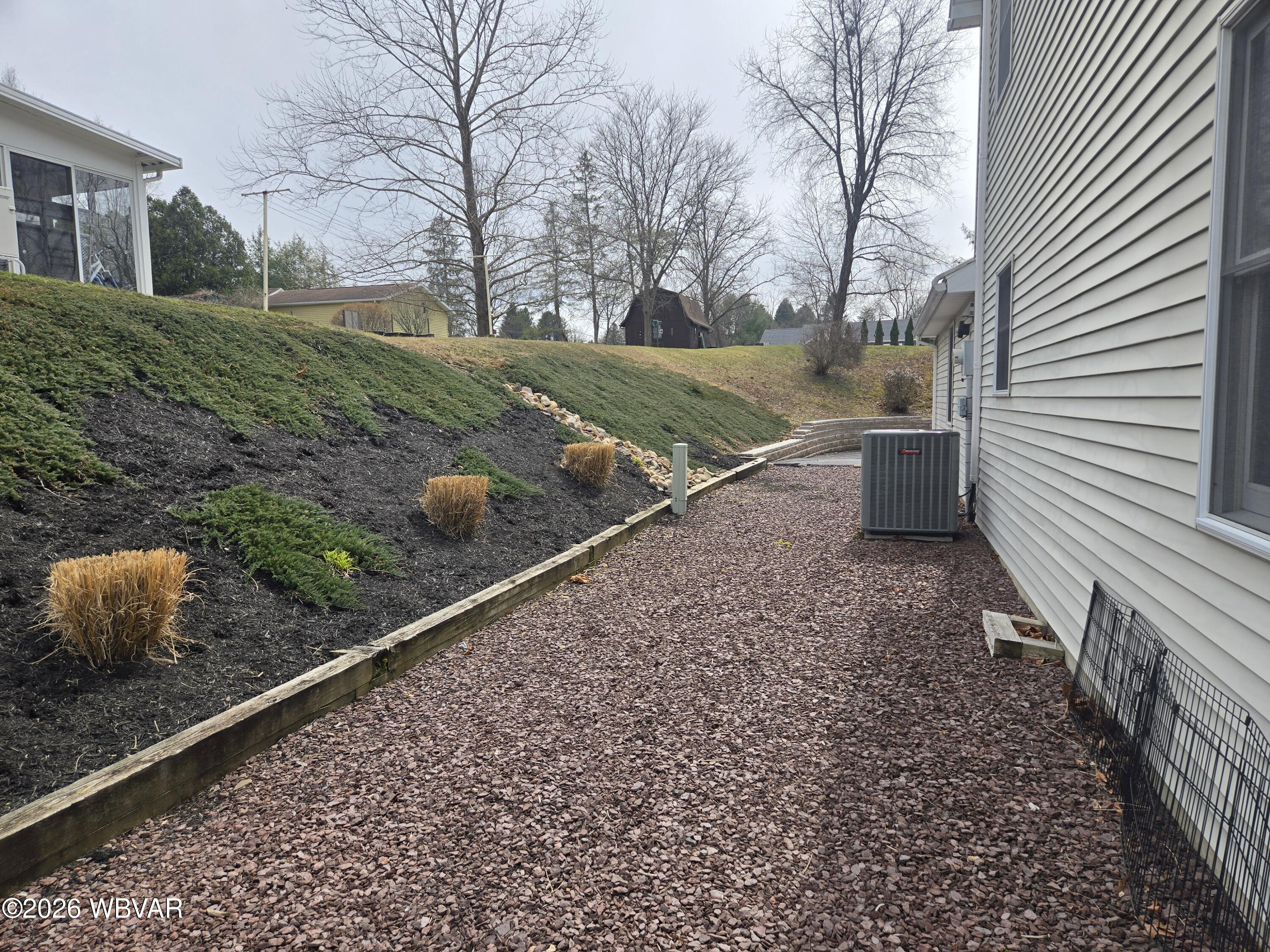 Properties 5 13 HOOVER STREET