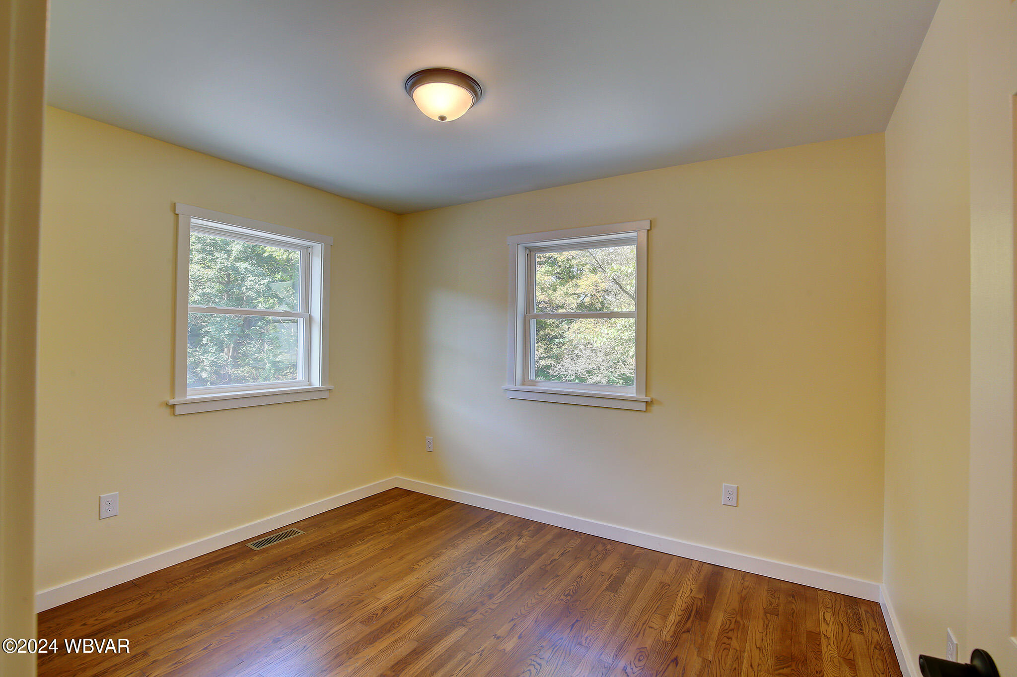 Mill Hall, Pennsylvania 17751, United States, 3 Bedrooms Bedrooms, ,2 BathroomsBathrooms,Residential,Active,42365