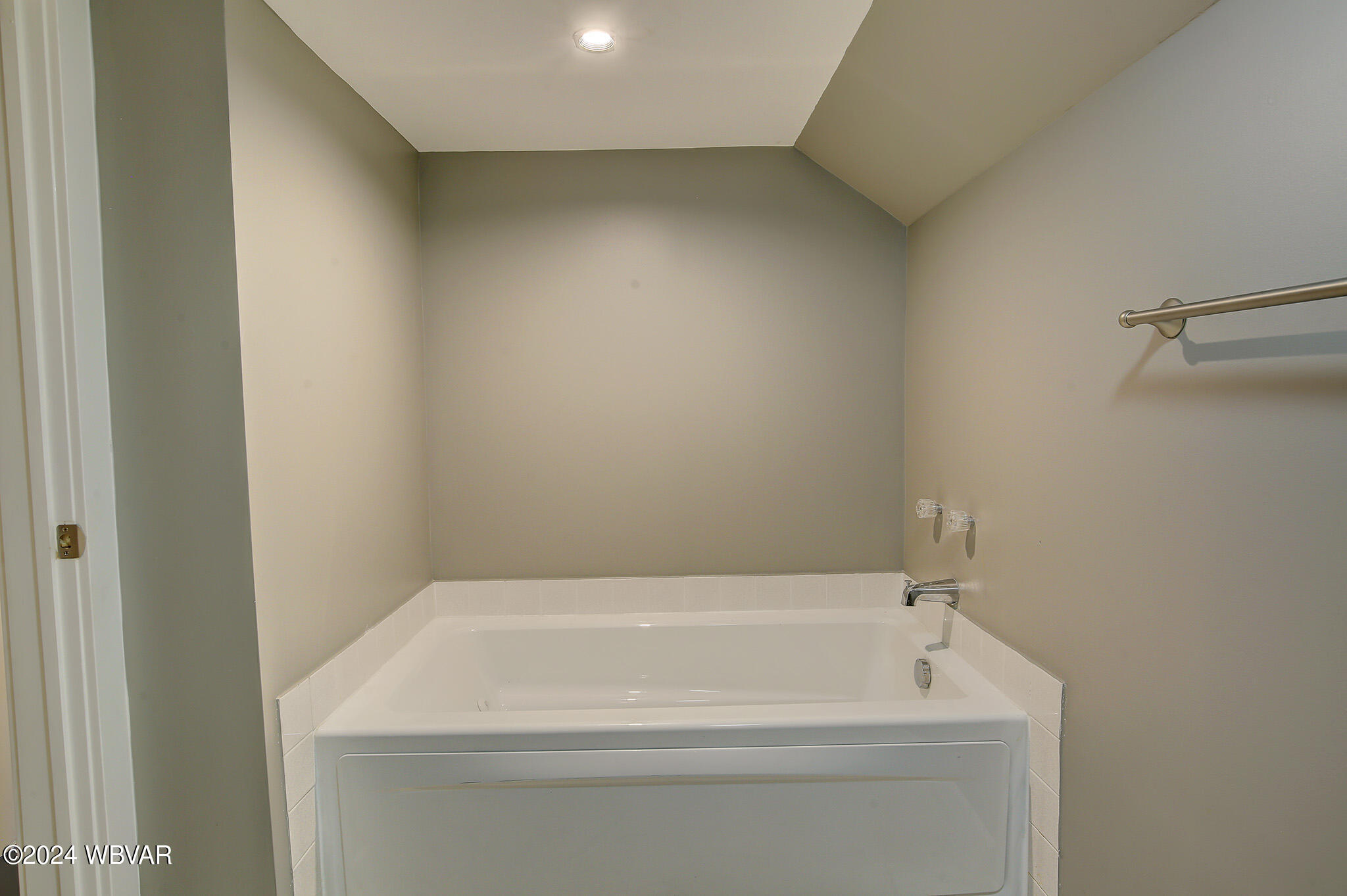 Mill Hall, Pennsylvania 17751, United States, 3 Bedrooms Bedrooms, ,2 BathroomsBathrooms,Residential,Active,42365