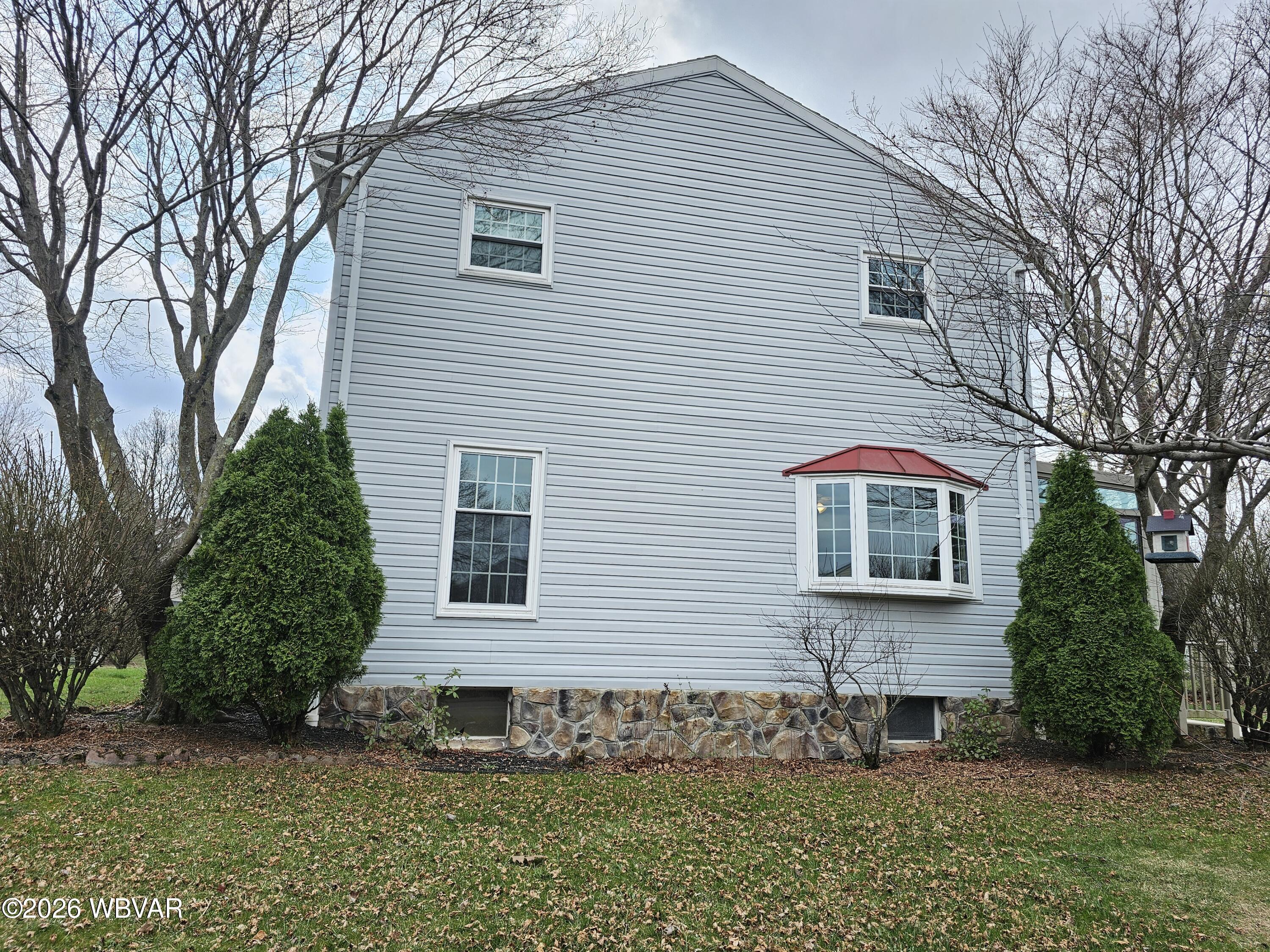 Properties 4 2305 BRISTOL AVENUE