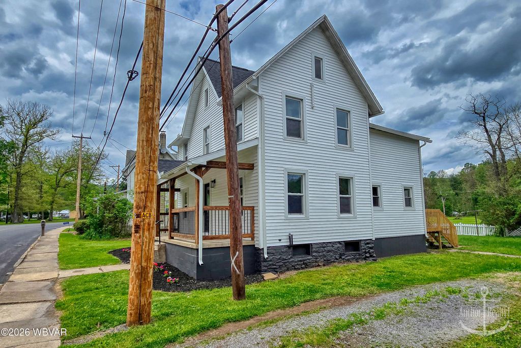 Photo of 986 PARK AVENUE, Lock Haven, PA 17745 (MLS # WB-103923)