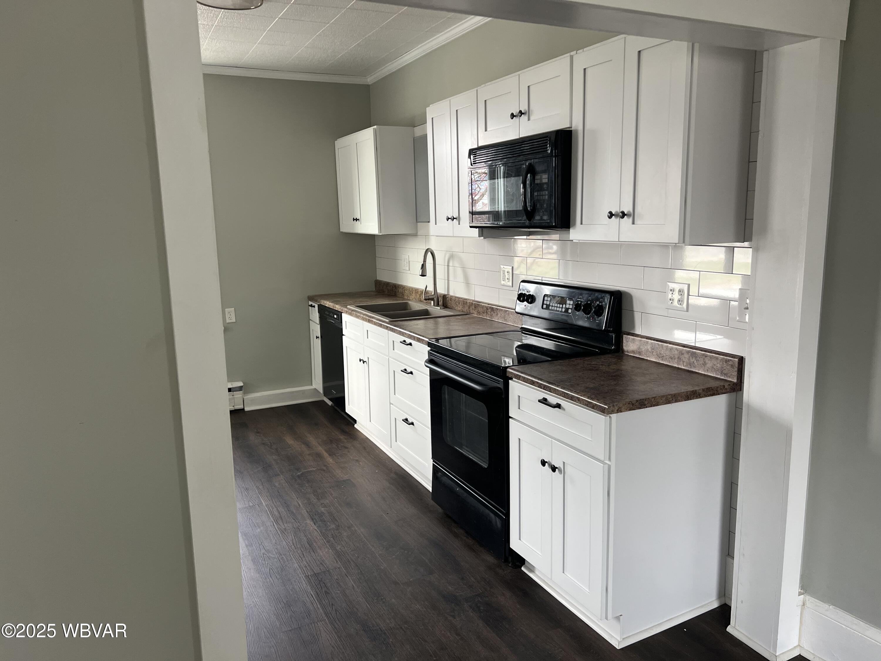 Properties 6 511 LOUISA STREET