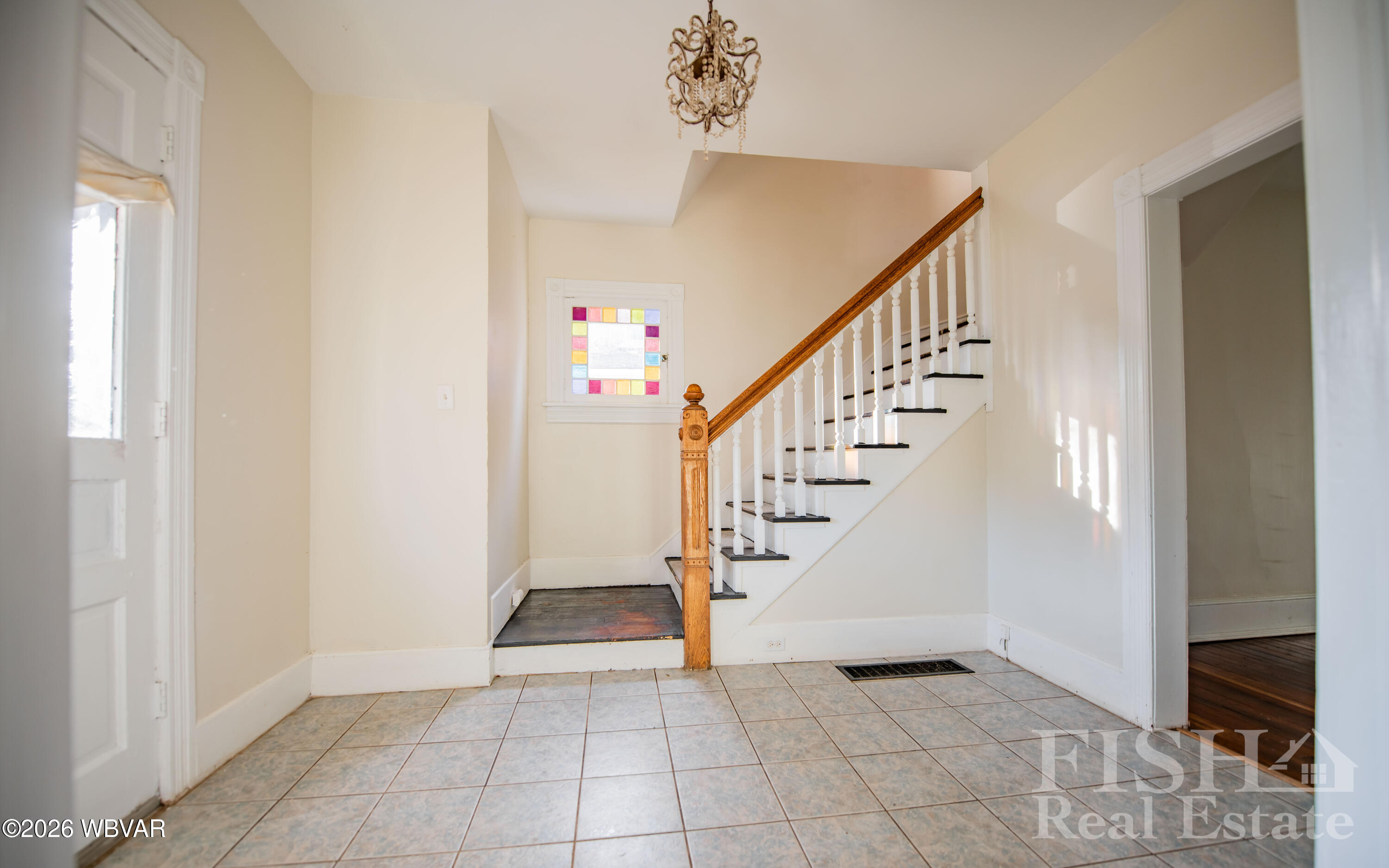 Properties 6 330 RURAL AVENUE