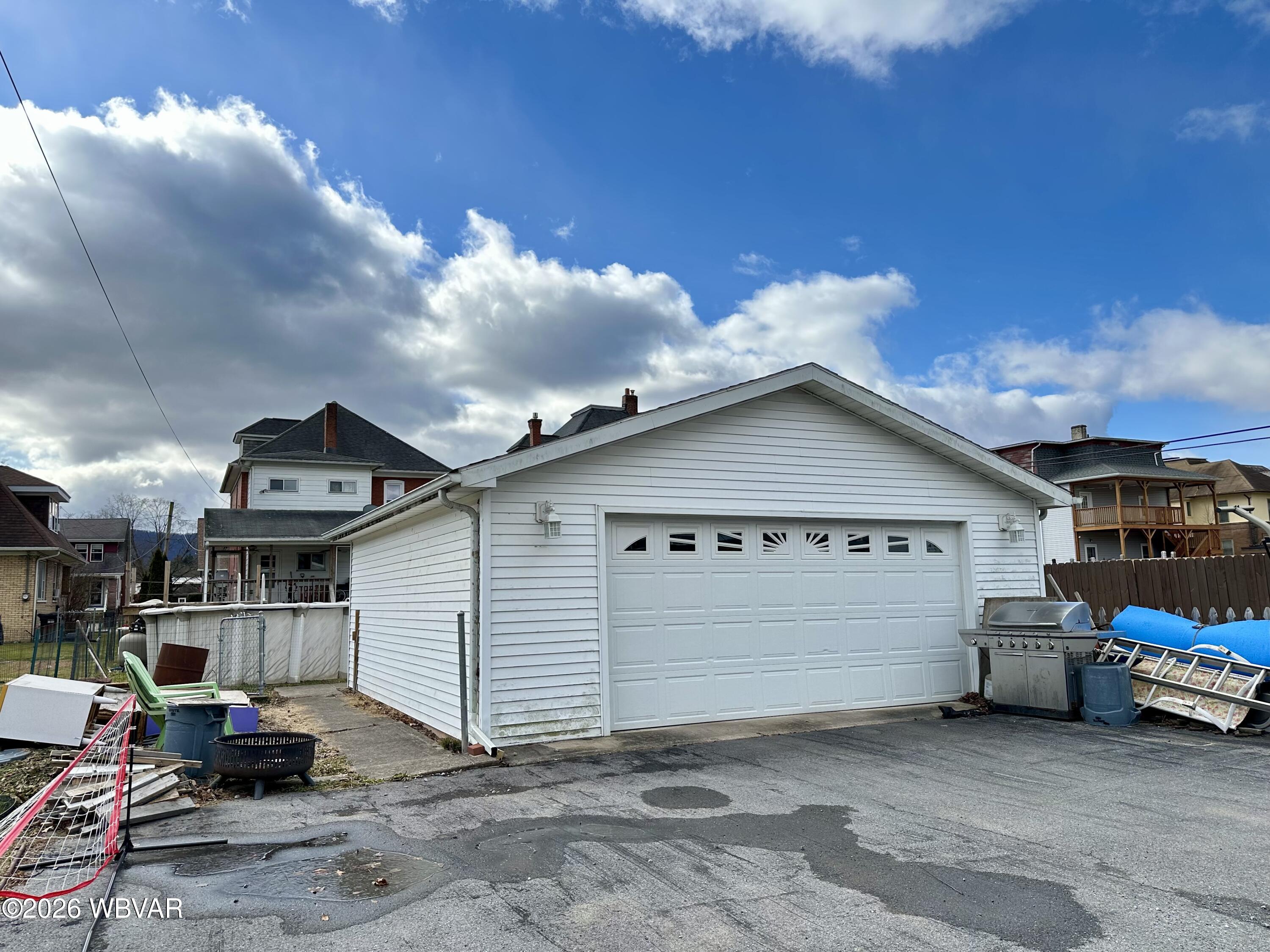 Properties 6 332 WASHINGTON AVENUE