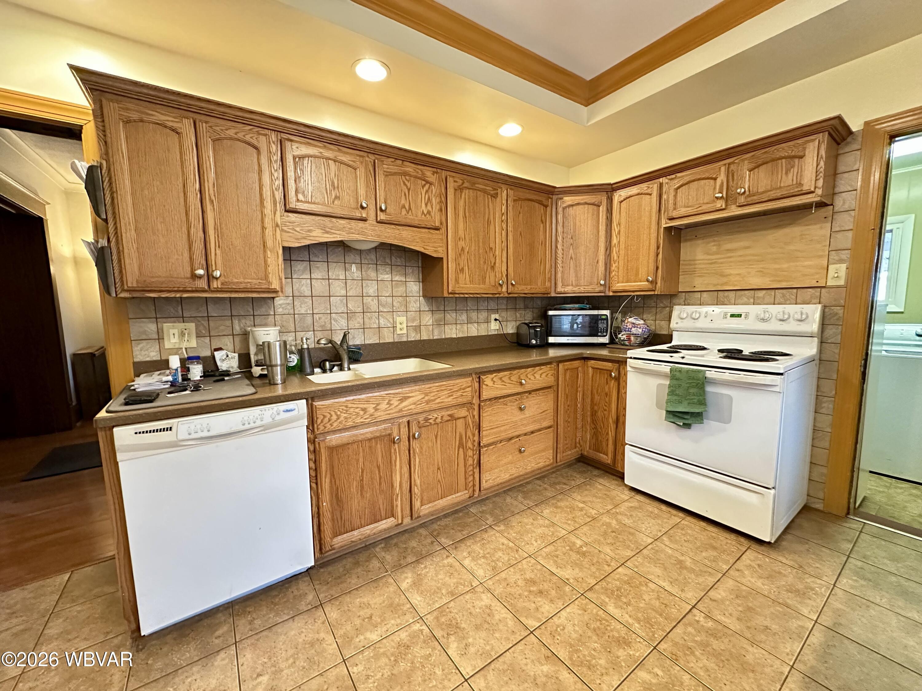 Properties 3 332 WASHINGTON AVENUE