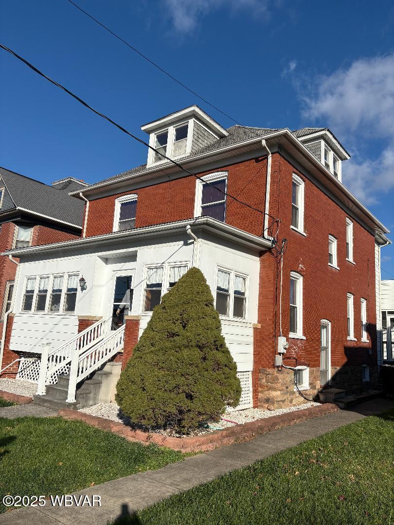 Properties 3 332 WASHINGTON AVENUE