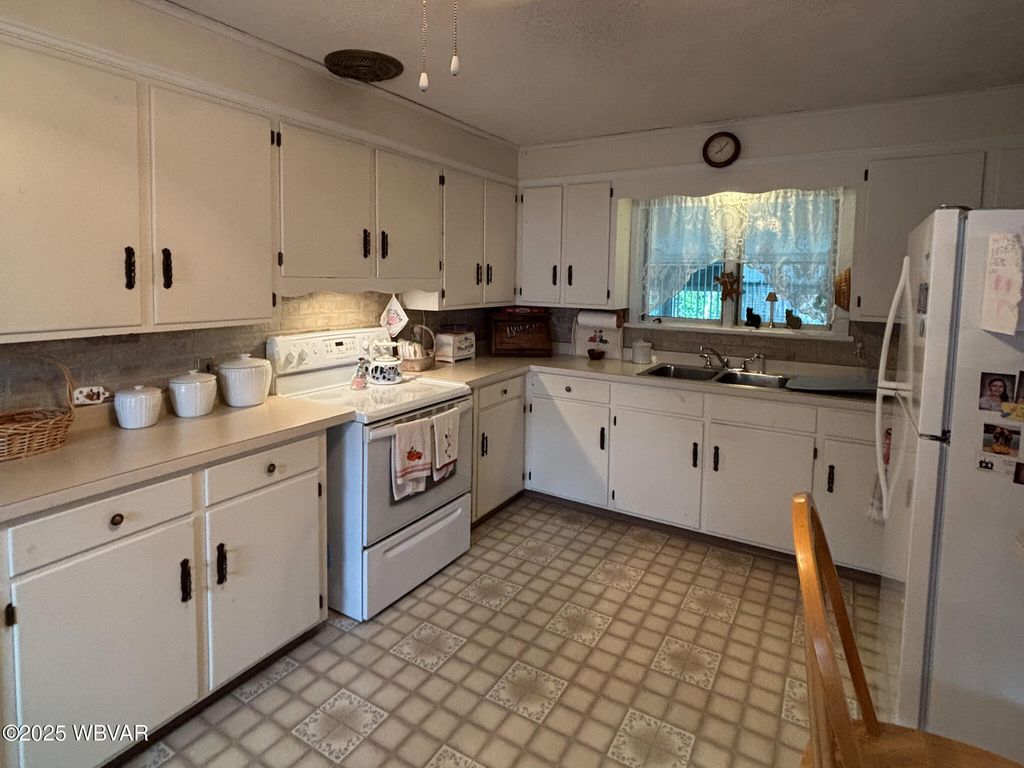 Photo of 801 WELDON STREET, Montoursville, PA 17754 (MLS # WB-102589)