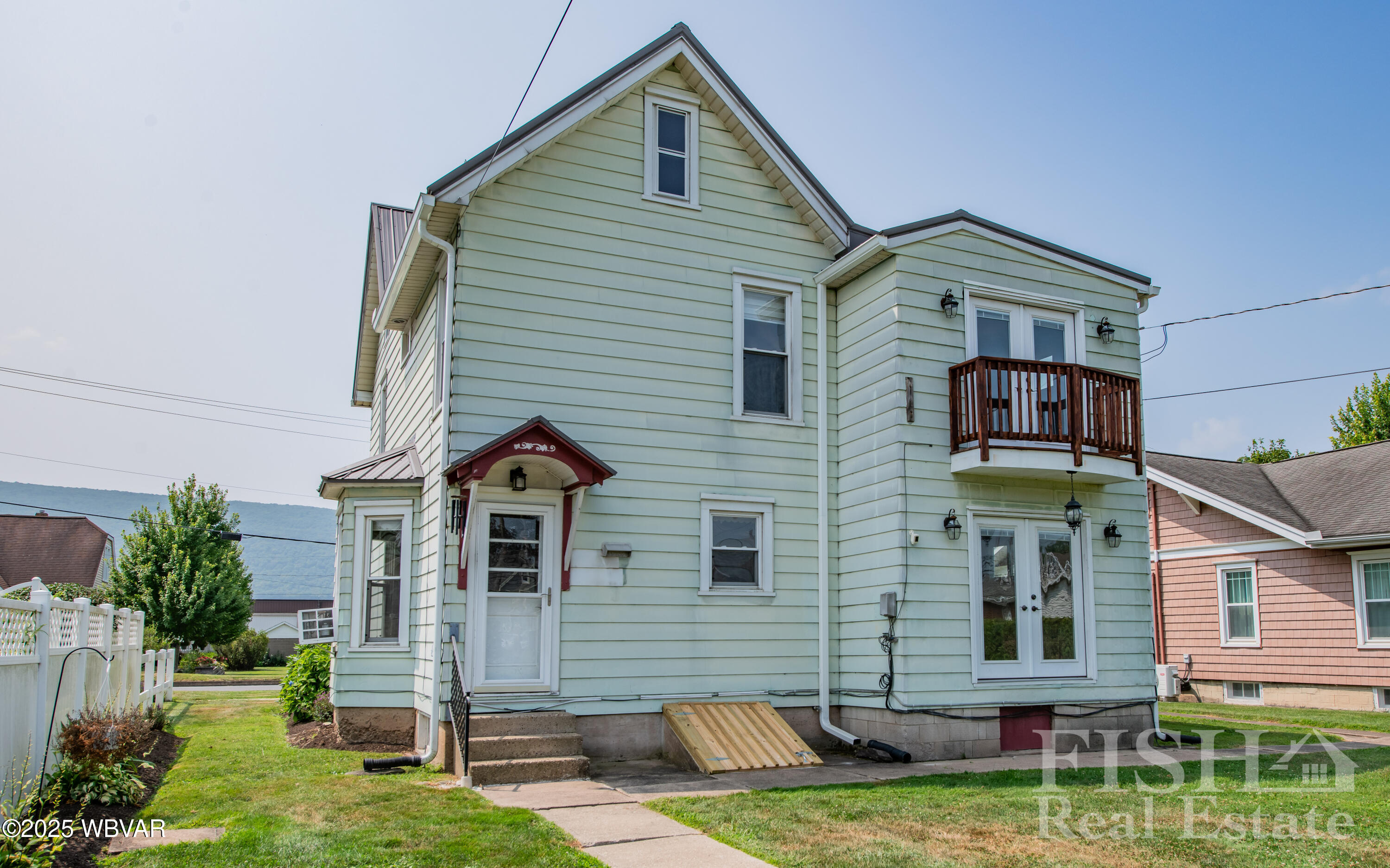 609 JORDAN AVENUE