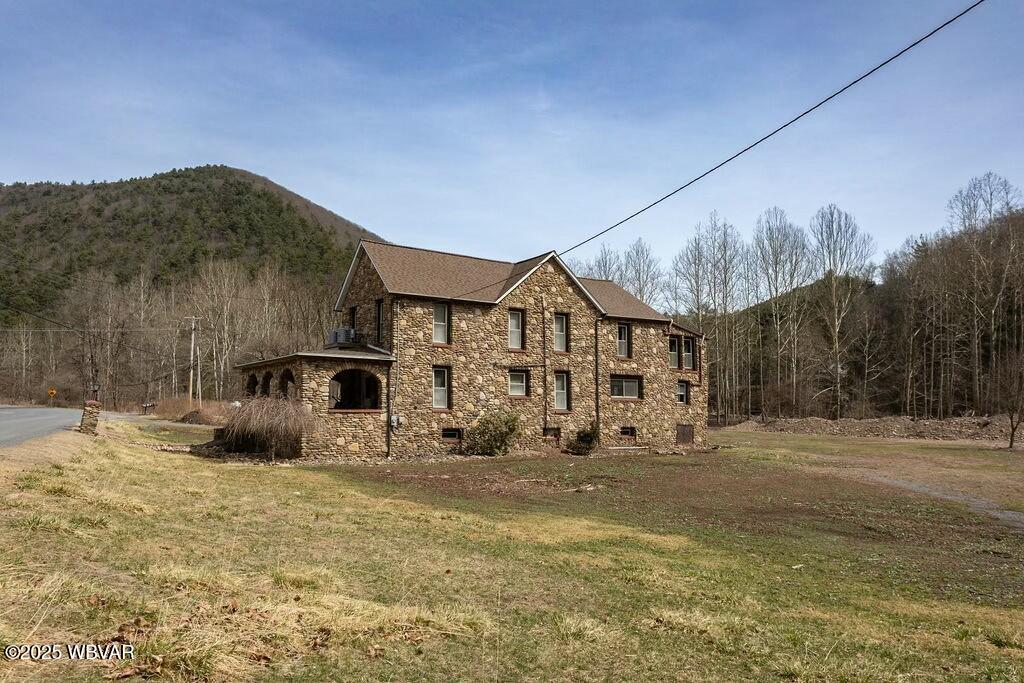 Waterville, Pennsylvania 17776, United States, 4 Bedrooms Bedrooms, ,3 BathroomsBathrooms,Residential,Active,97000