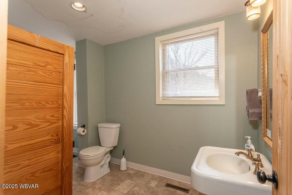 Waterville, Pennsylvania 17776, United States, 4 Bedrooms Bedrooms, ,3 BathroomsBathrooms,Residential,Active,97000