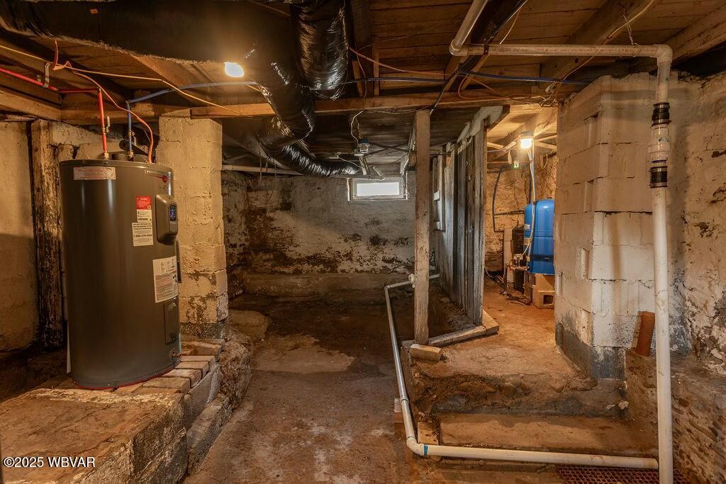 Waterville, Pennsylvania 17776, United States, 4 Bedrooms Bedrooms, ,3 BathroomsBathrooms,Residential,Active,97000