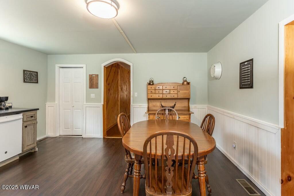 Waterville, Pennsylvania 17776, United States, 4 Bedrooms Bedrooms, ,3 BathroomsBathrooms,Residential,Active,97000