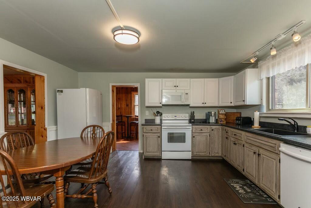 Waterville, Pennsylvania 17776, United States, 4 Bedrooms Bedrooms, ,3 BathroomsBathrooms,Residential,Active,97000