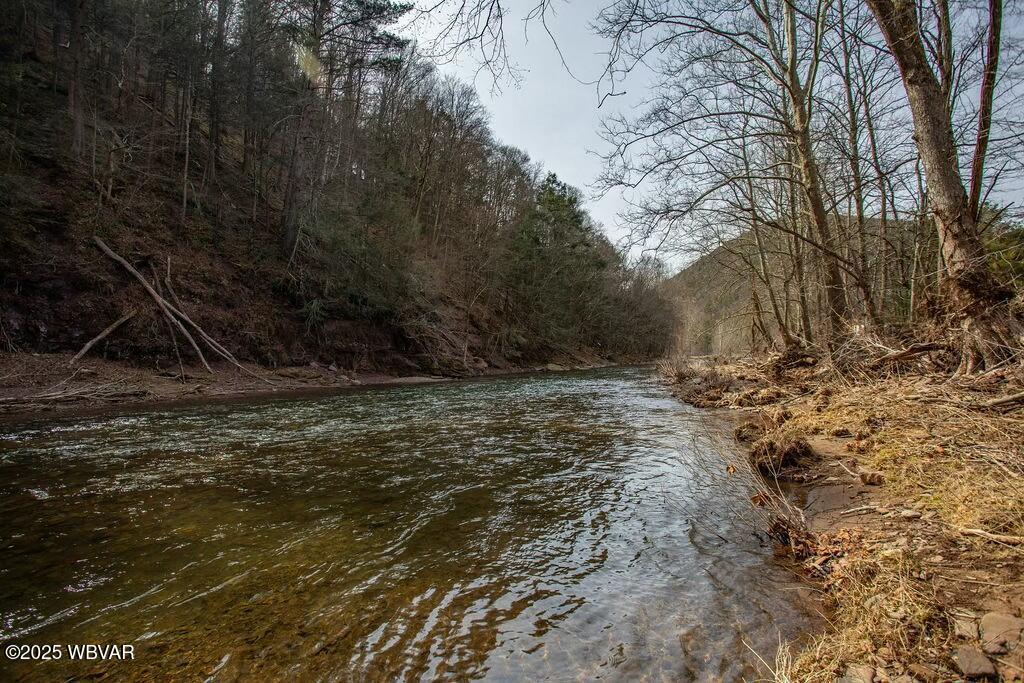 Waterville, Pennsylvania 17776, United States, 4 Bedrooms Bedrooms, ,3 BathroomsBathrooms,Residential,Active,97000