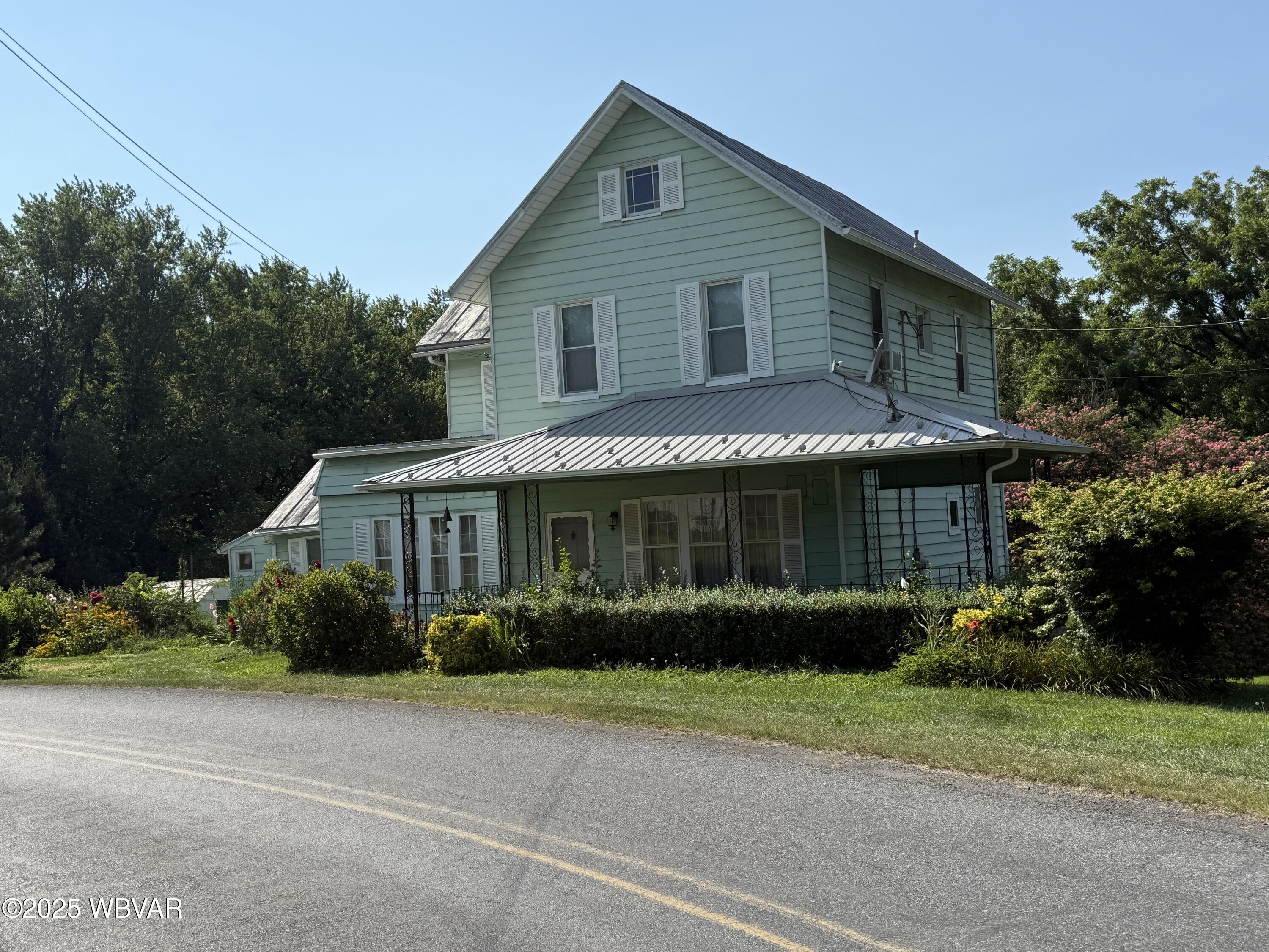 3985 RIVER ROAD