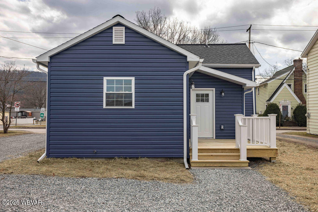 Properties 4 16 COWANESQUE STREET