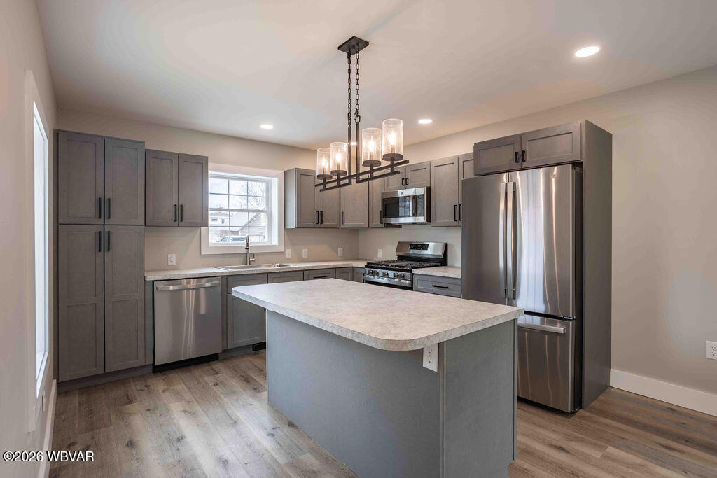 Properties 6 16 COWANESQUE STREET