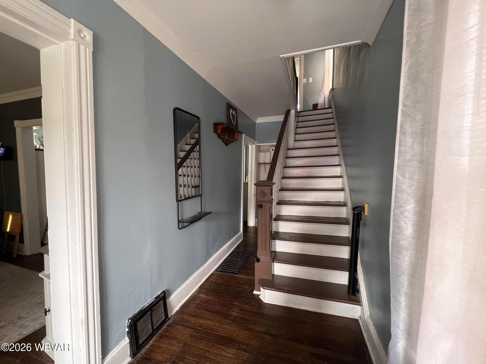 Properties 5 1736 MEMORIAL AVENUE