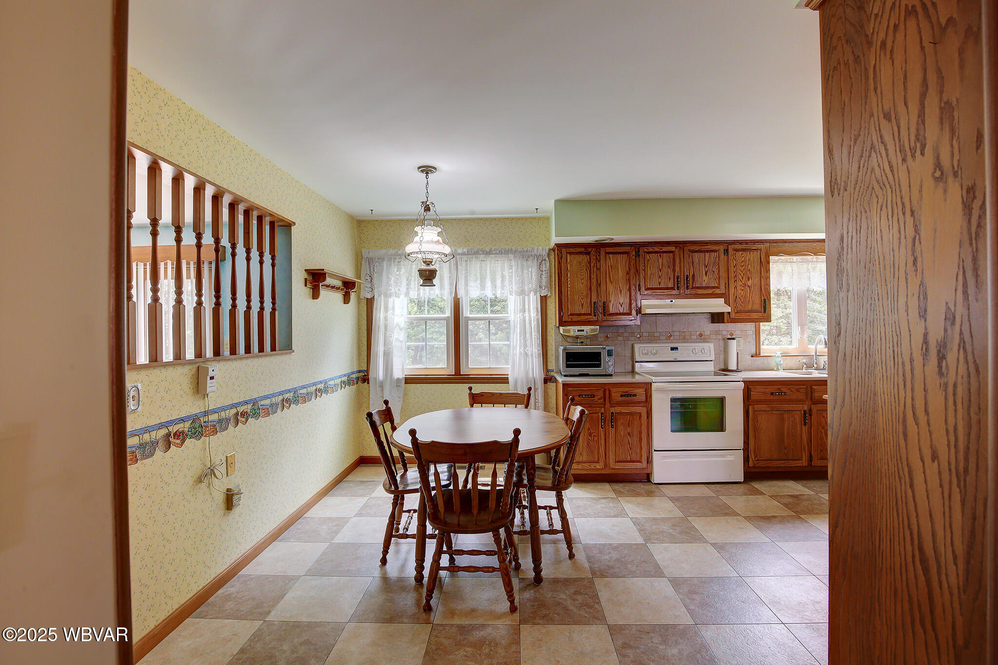 Williamsport, Pennsylvania 17701, United States, 4 Bedrooms Bedrooms, ,3 BathroomsBathrooms,Residential,Contingent,162261