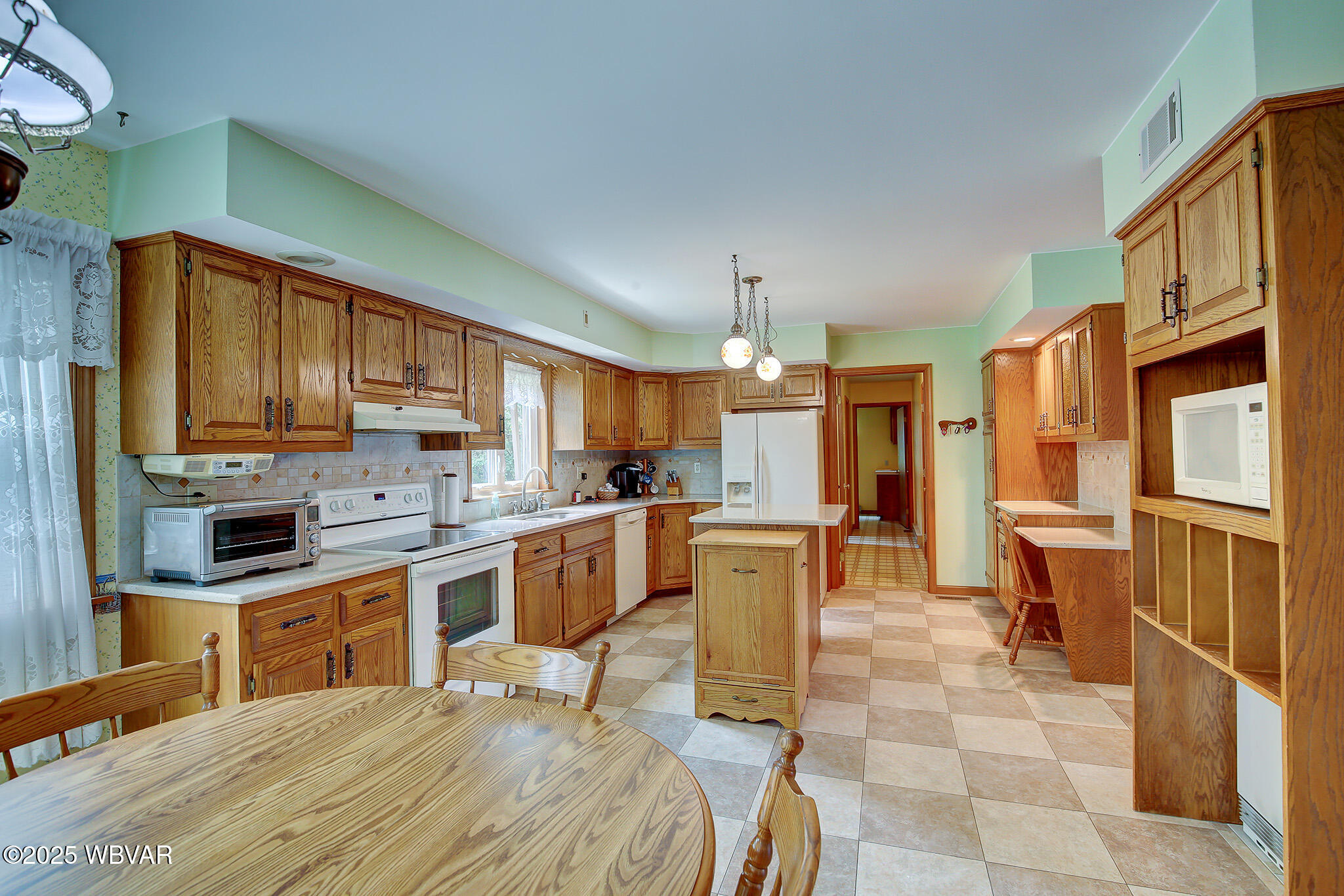 Williamsport, Pennsylvania 17701, United States, 4 Bedrooms Bedrooms, ,3 BathroomsBathrooms,Residential,Contingent,162261