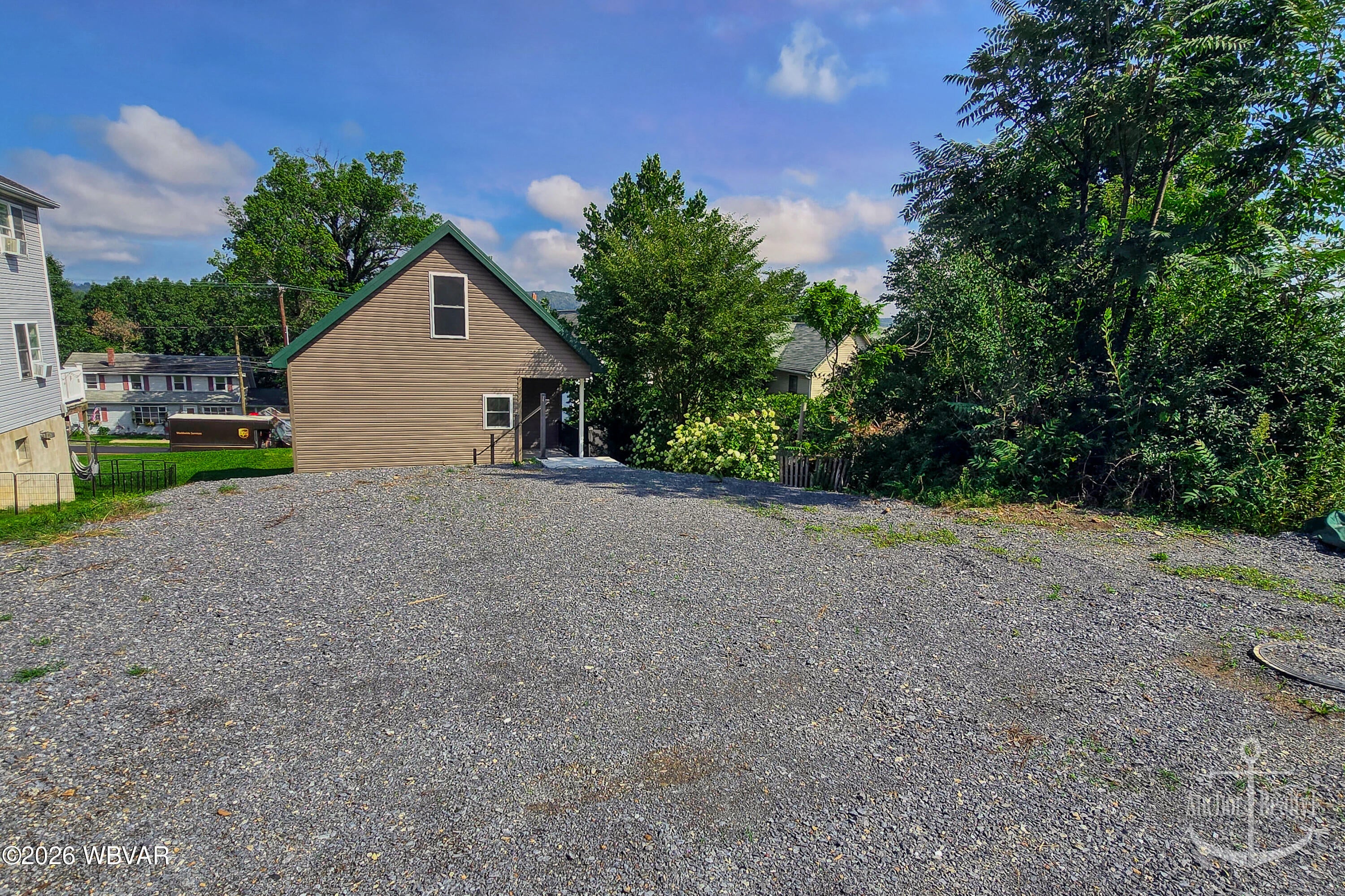 2227 riverside drive