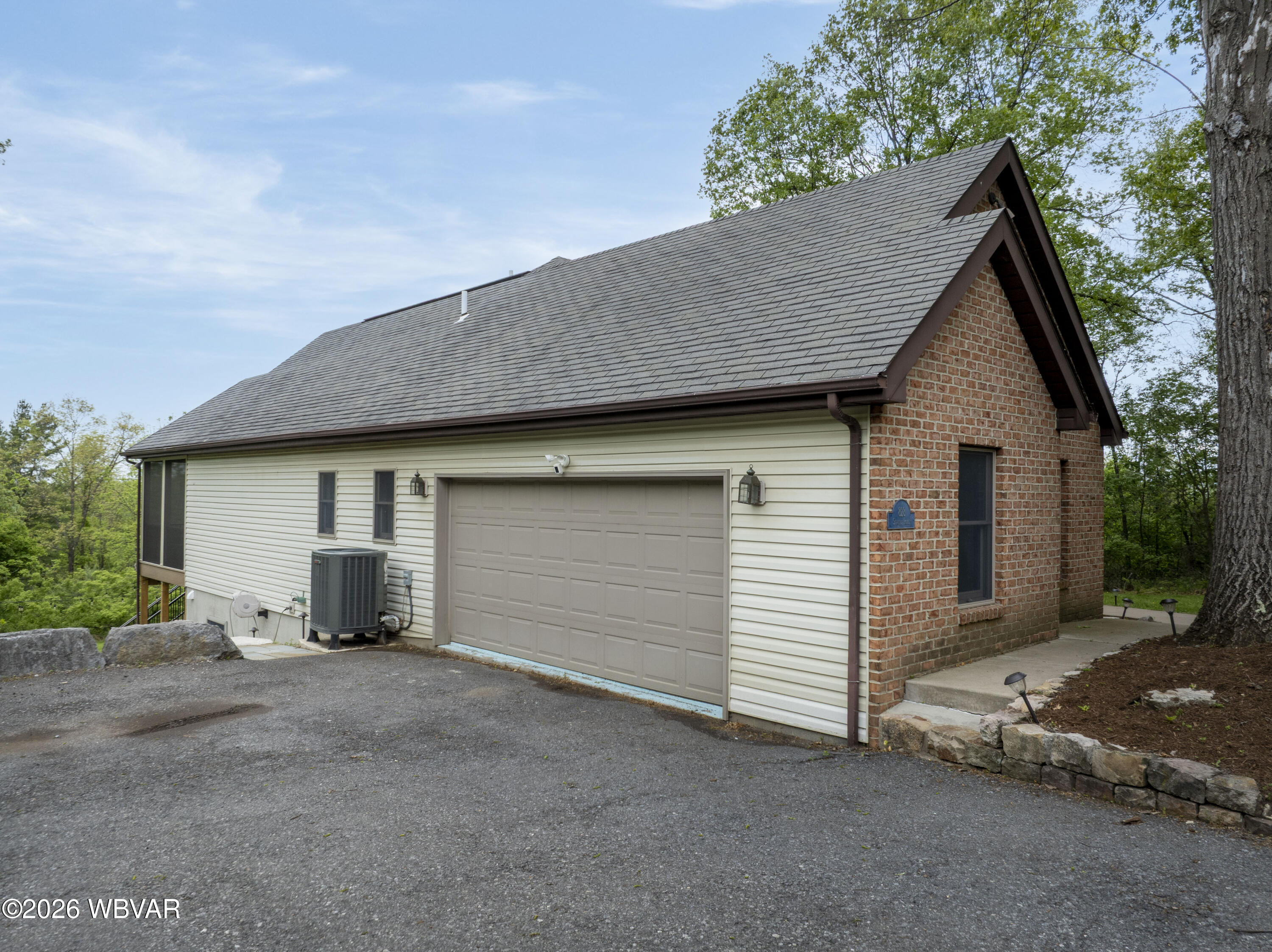 828 struble road