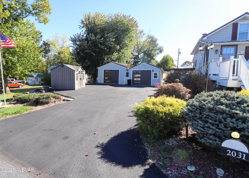 Photo of 2031 LINWOOD AVENUE, Williamsport, PA 17701 (MLS # WB-102520)