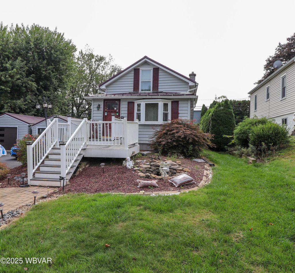 Photo of 2031 LINWOOD AVENUE, Williamsport, PA 17701 (MLS # WB-102520)