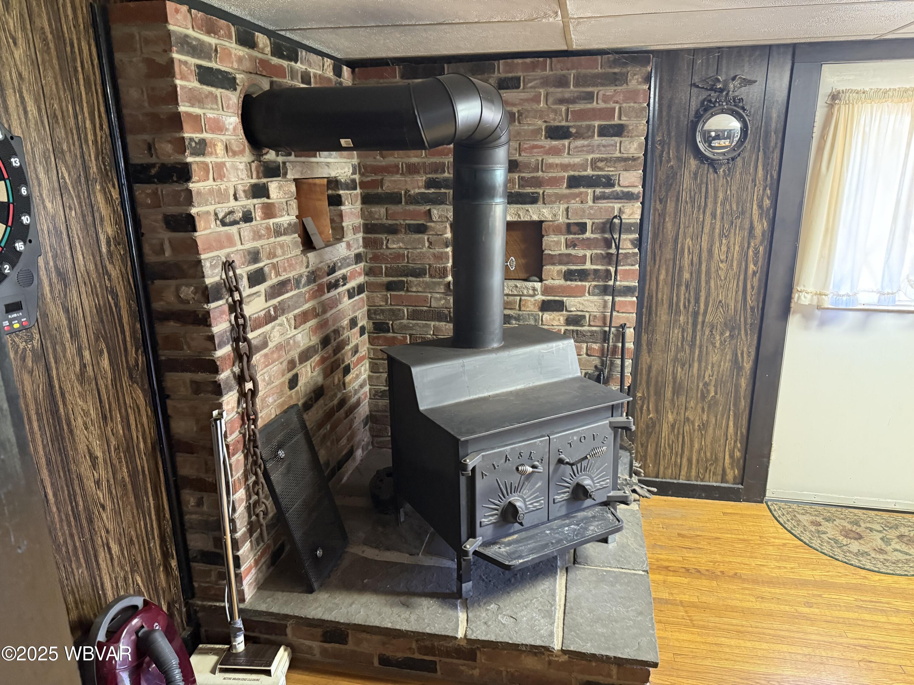 Properties 5 111 SCHOOL HOUSE LANE