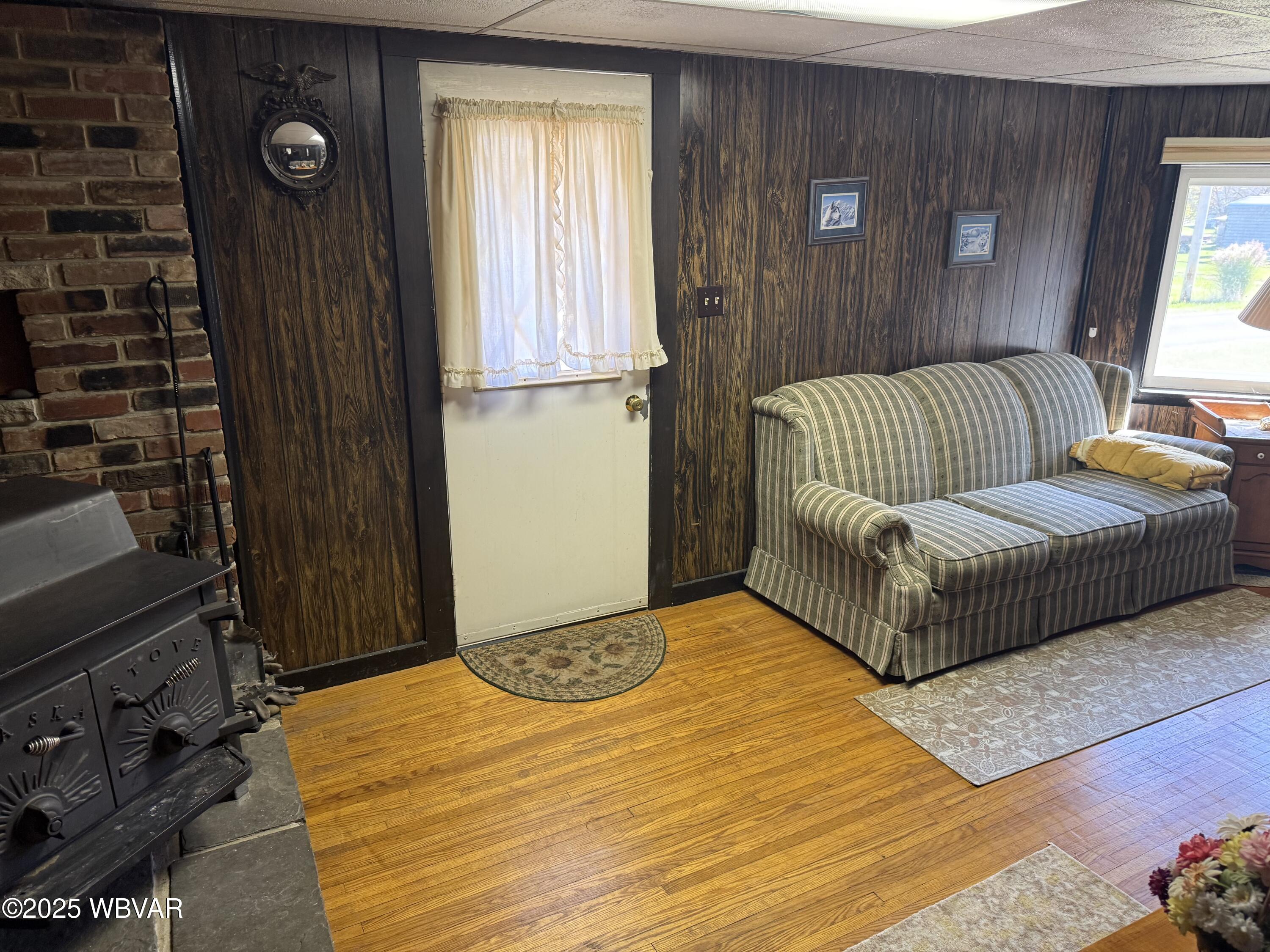 Properties 6 111 SCHOOL HOUSE LANE