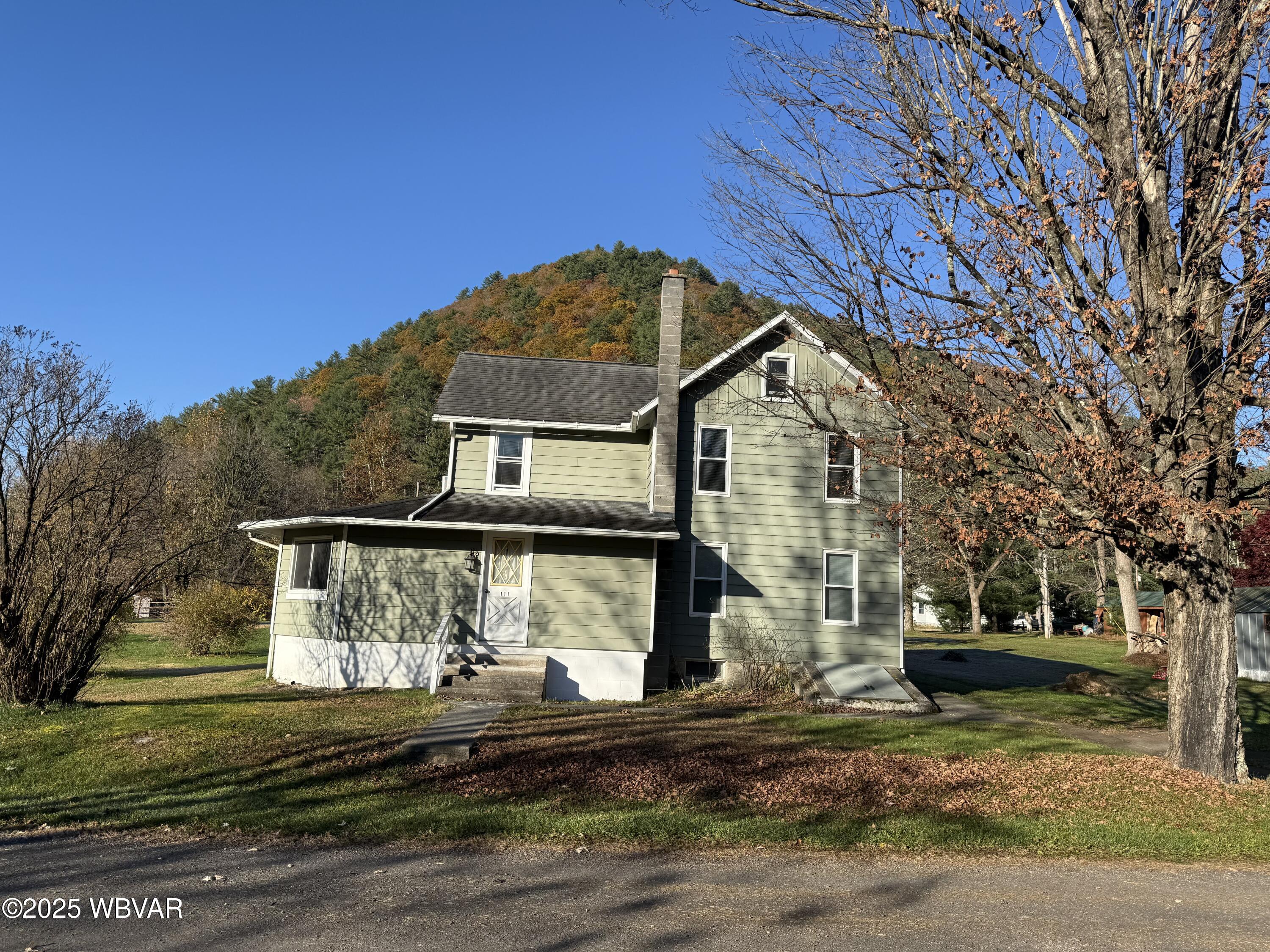 Properties 3 111 SCHOOL HOUSE LANE