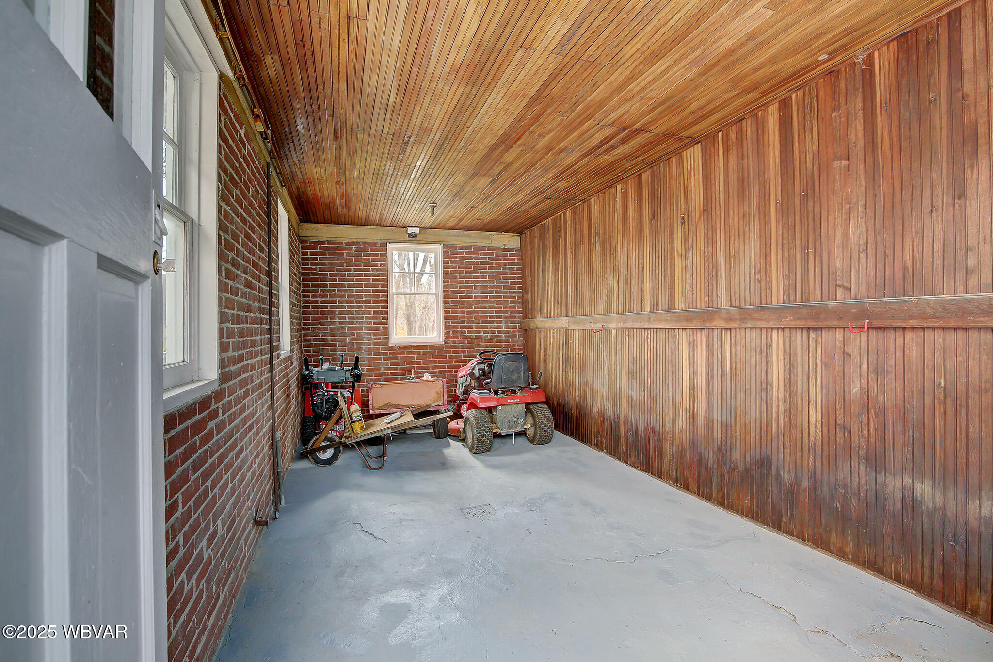 Montgomery, Pennsylvania 17752, United States, 5 Bedrooms Bedrooms, ,3 BathroomsBathrooms,Residential,Active,108512