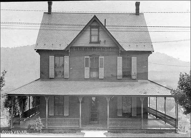 Montgomery, Pennsylvania 17752, United States, 5 Bedrooms Bedrooms, ,3 BathroomsBathrooms,Residential,Active,108512