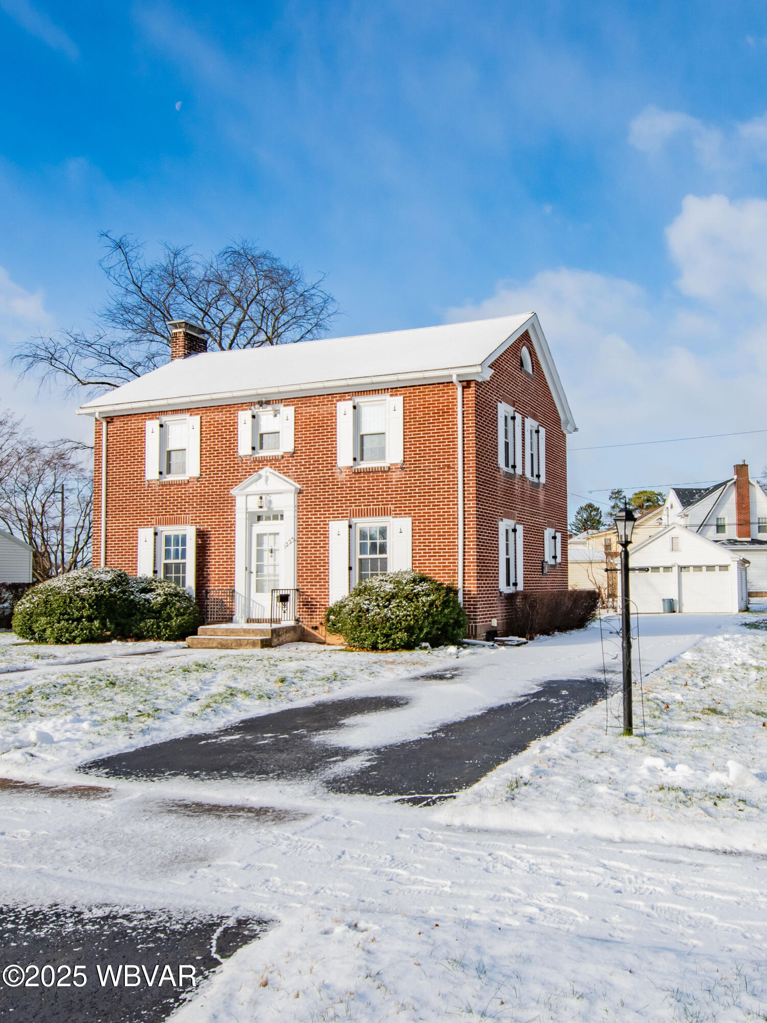 Properties 6 1223 LAFAYETTE PARKWAY