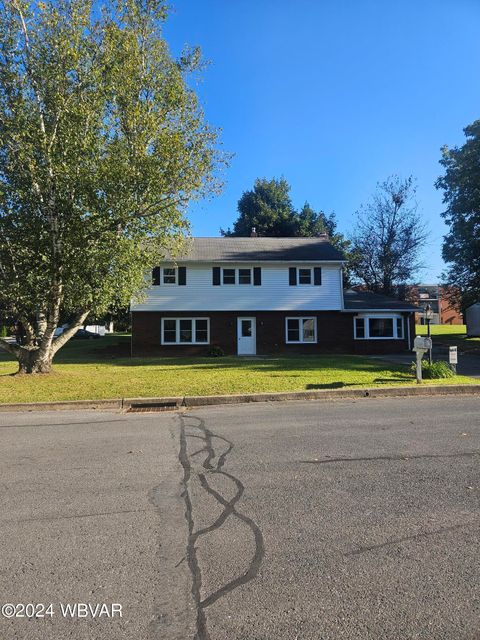 742 St Paul Street, Lewisburg, PA 17837 - #: WB-100025