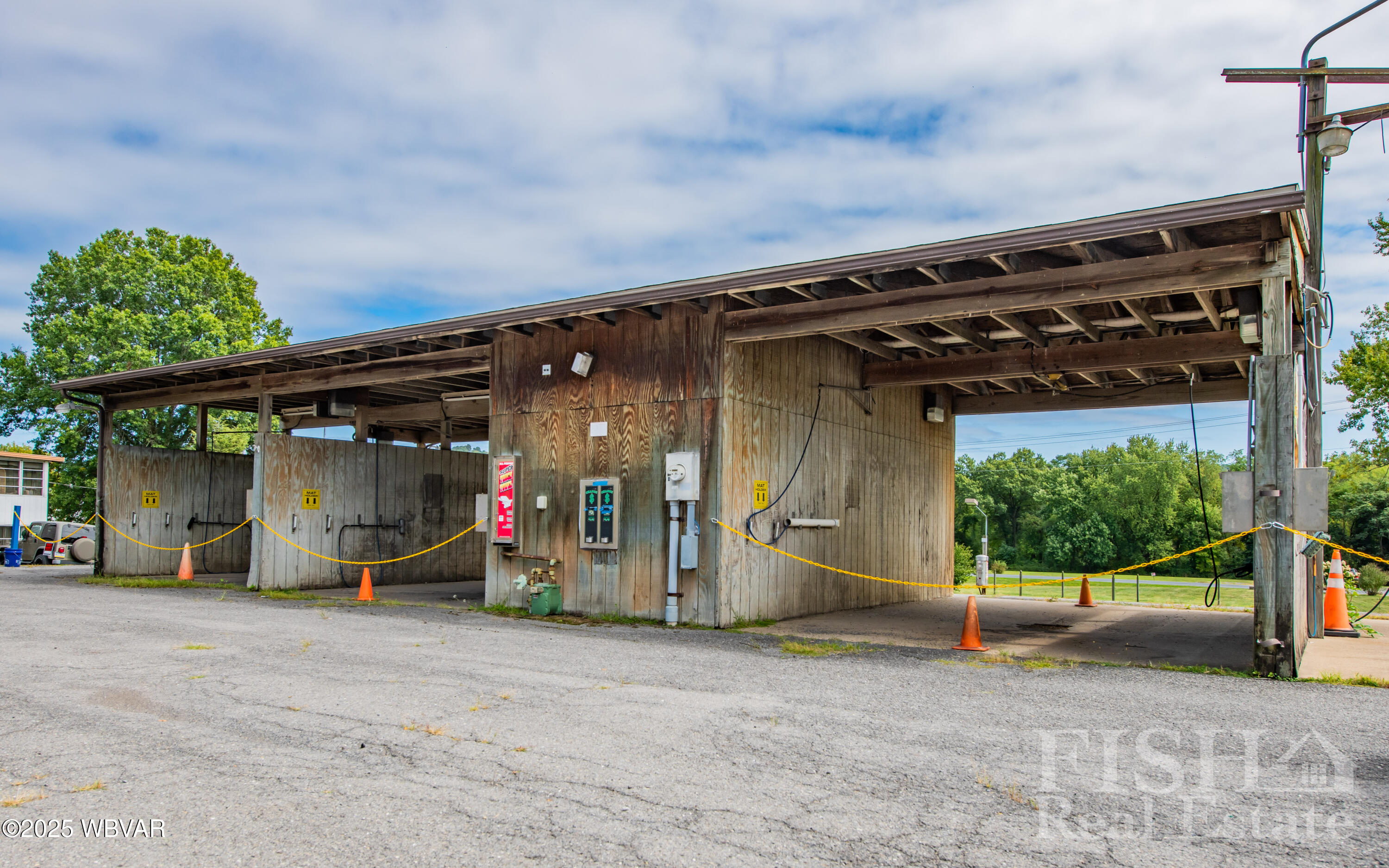 Properties 3 860 WATER STREET