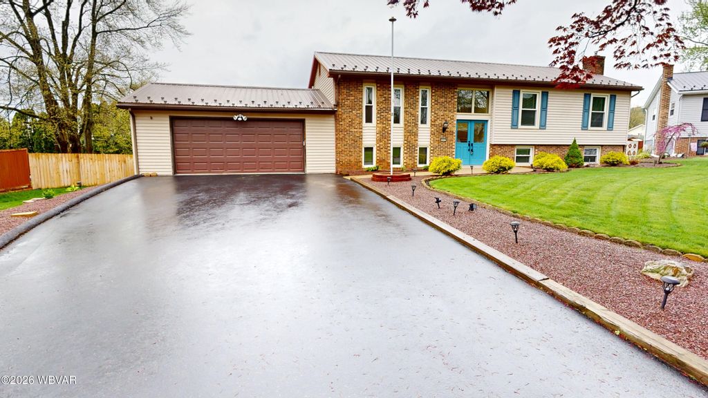 Photo of 1511 PEBBLEWOOD LANE, Williamsport, PA 17701 (MLS # WB-103667)