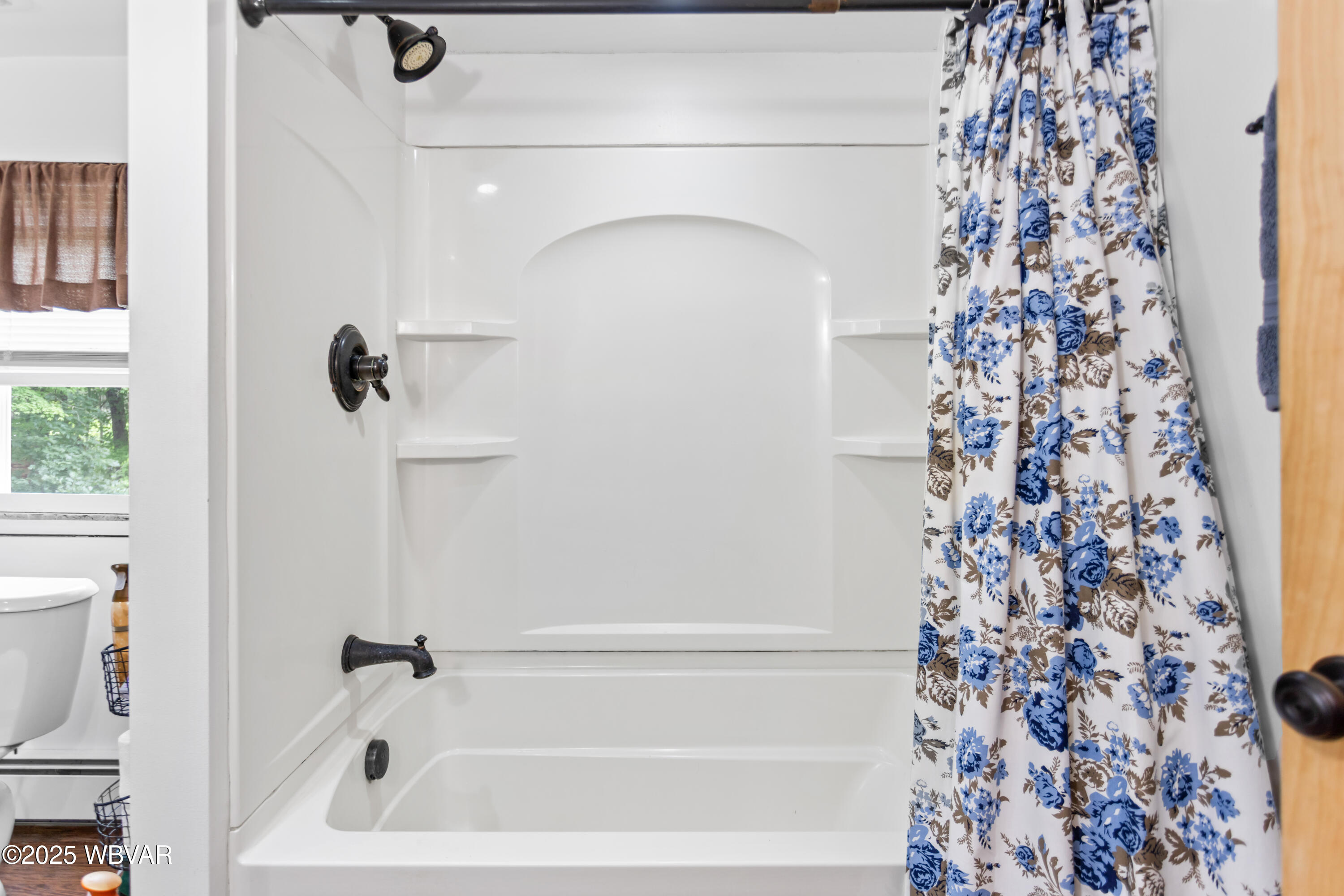 Roaring Branch, Pennsylvania 17765, United States, 2 Bedrooms Bedrooms, ,1 BathroomBathrooms,Residential,Active,197451