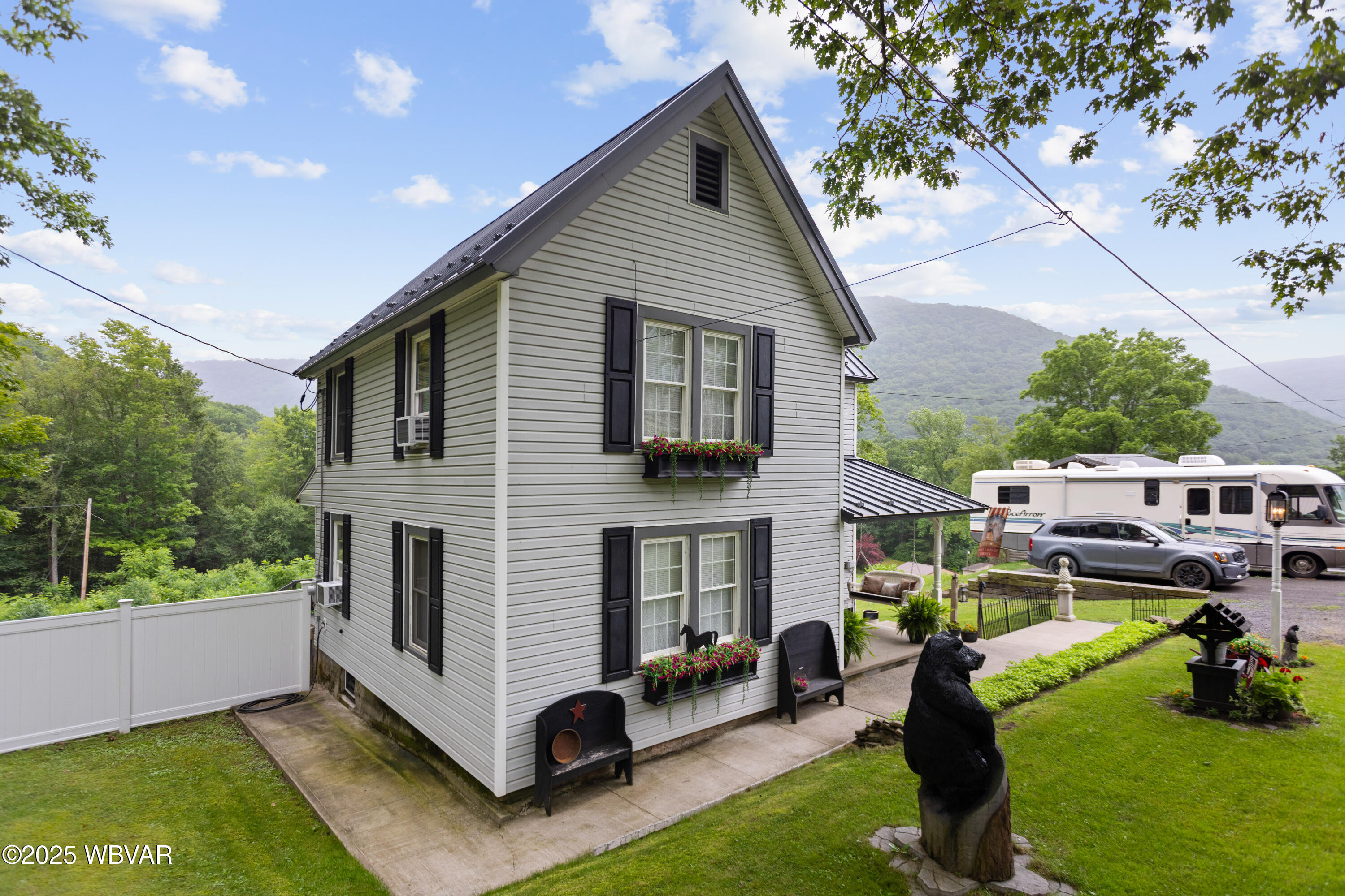 Roaring Branch, Pennsylvania 17765, United States, 2 Bedrooms Bedrooms, ,1 BathroomBathrooms,Residential,Active,197451