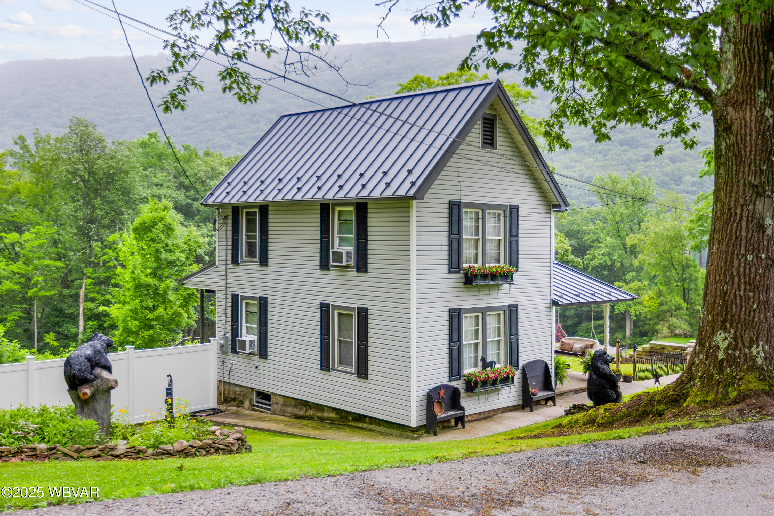 Roaring Branch, Pennsylvania 17765, United States, 2 Bedrooms Bedrooms, ,1 BathroomBathrooms,Residential,Active,197451