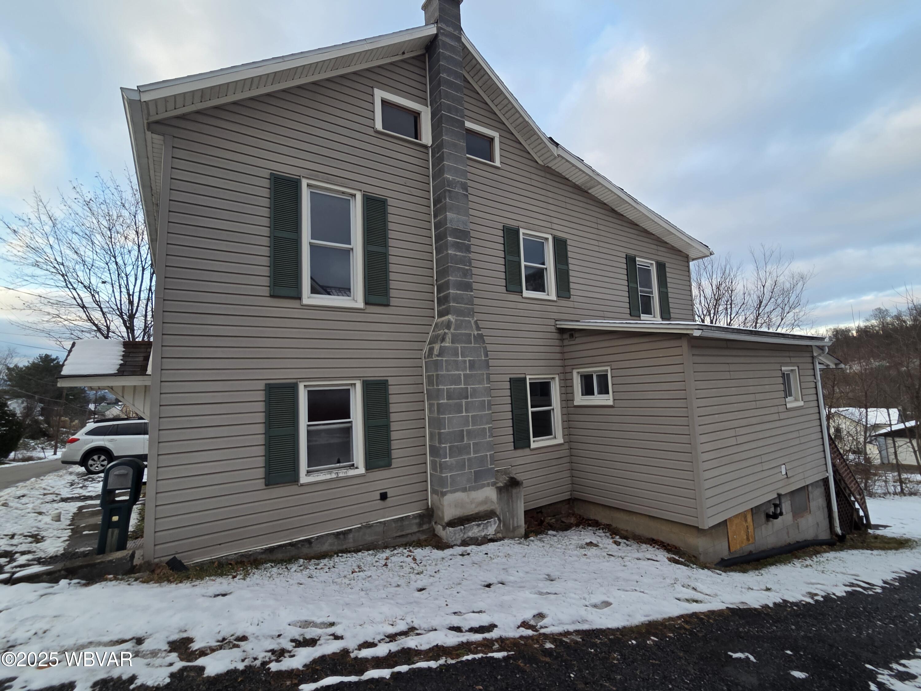 Properties 4 322 S CHESTNUT STREET