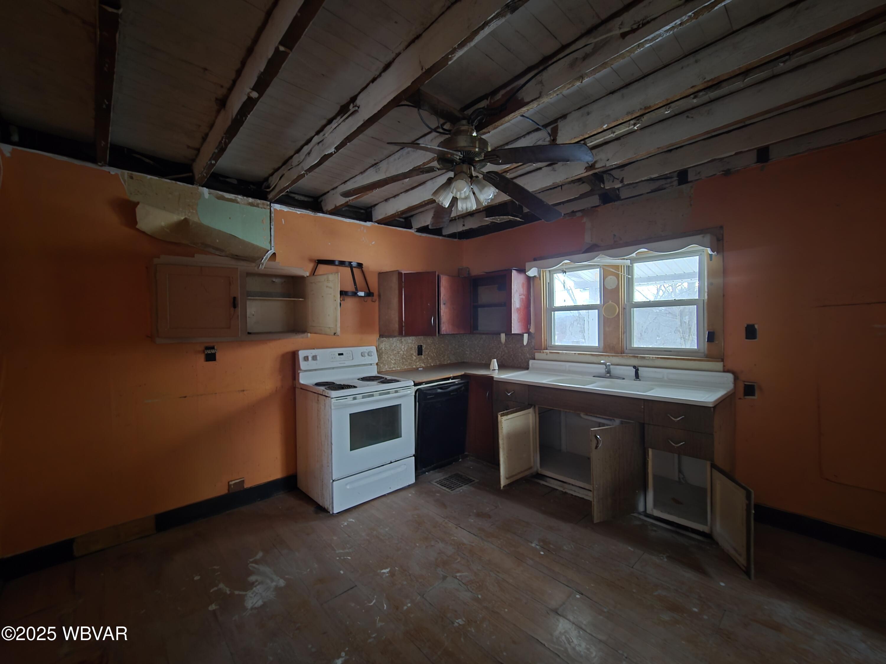 Properties 6 322 S CHESTNUT STREET