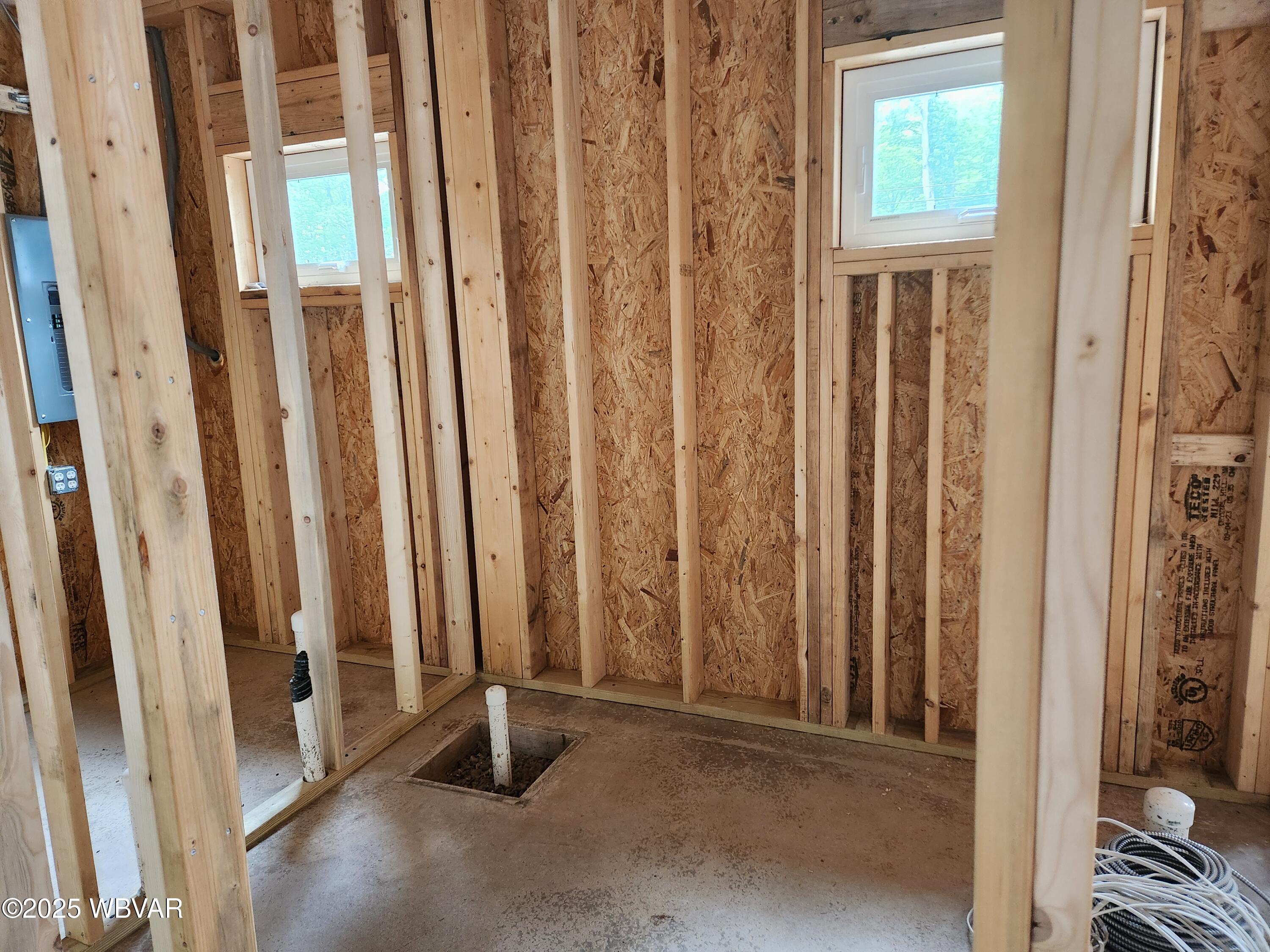 Properties 5 1279 MUNCY STREET